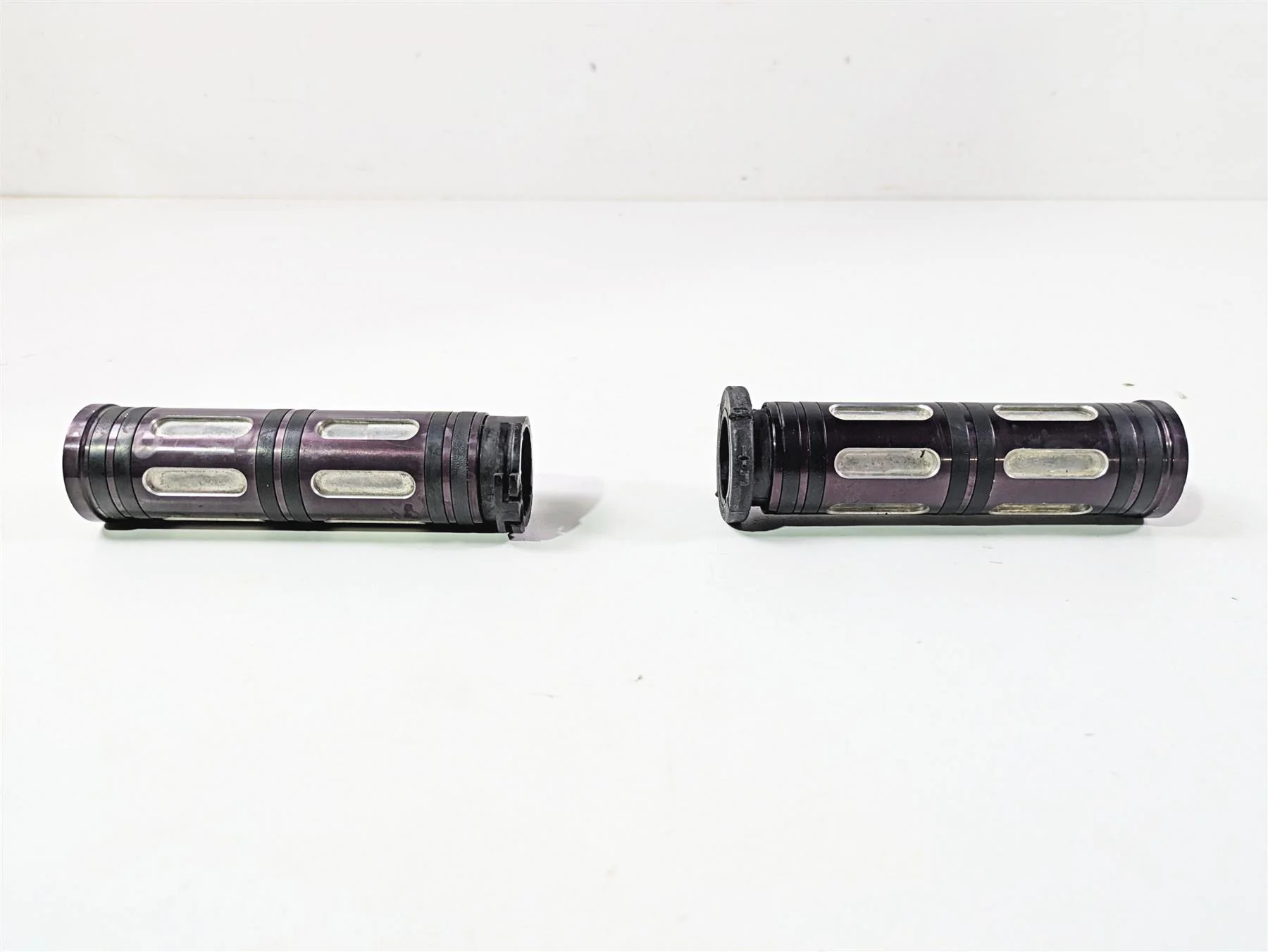 1998 Harley Touring FLHRCI Road King Osan 1" Handlebar Hand Bar Grip Set ?CP0456 - Image 2