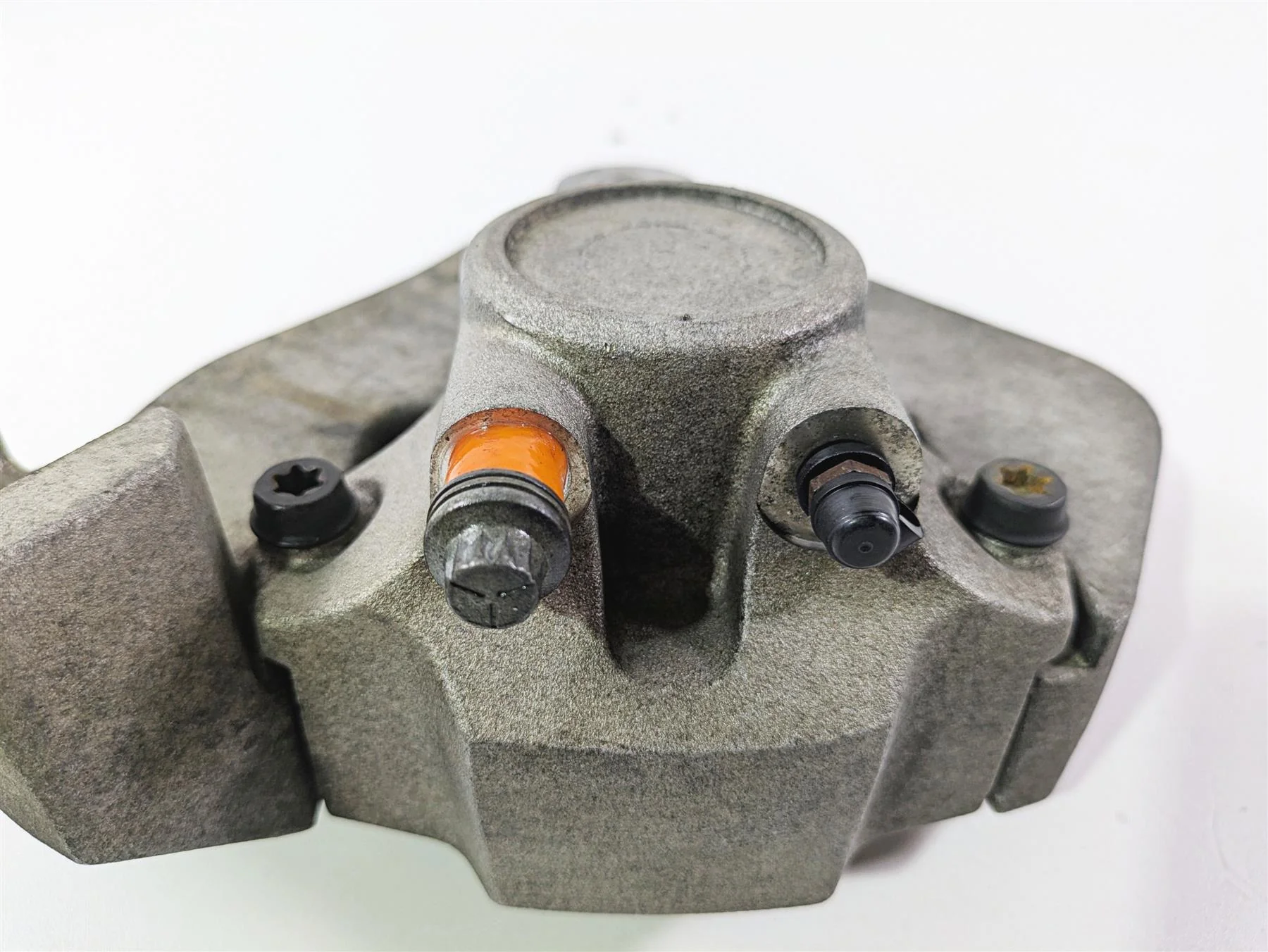 1998 Harley Touring FLHRCI Road King Rear Brake Caliper 44050-87 - Image 5