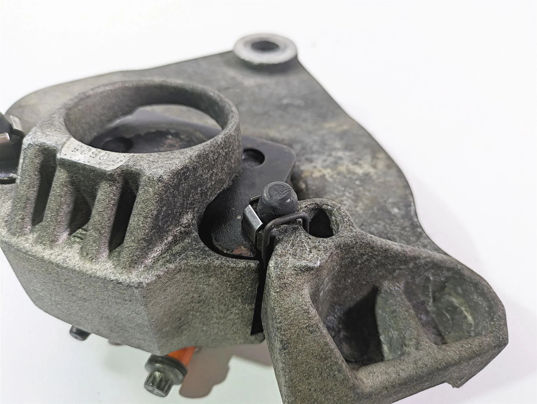 1998 Harley Touring FLHRCI Road King Rear Brake Caliper 44050-87 - Image 9