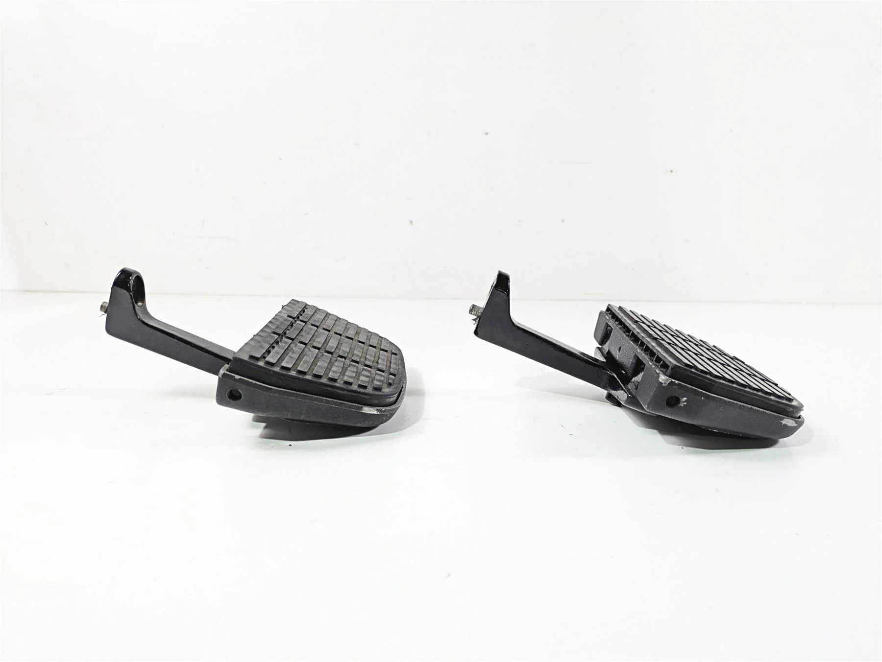 1998 Harley Touring FLHRCI Road King Rear Passenger Floor Board Set 52719-93B - Image 3