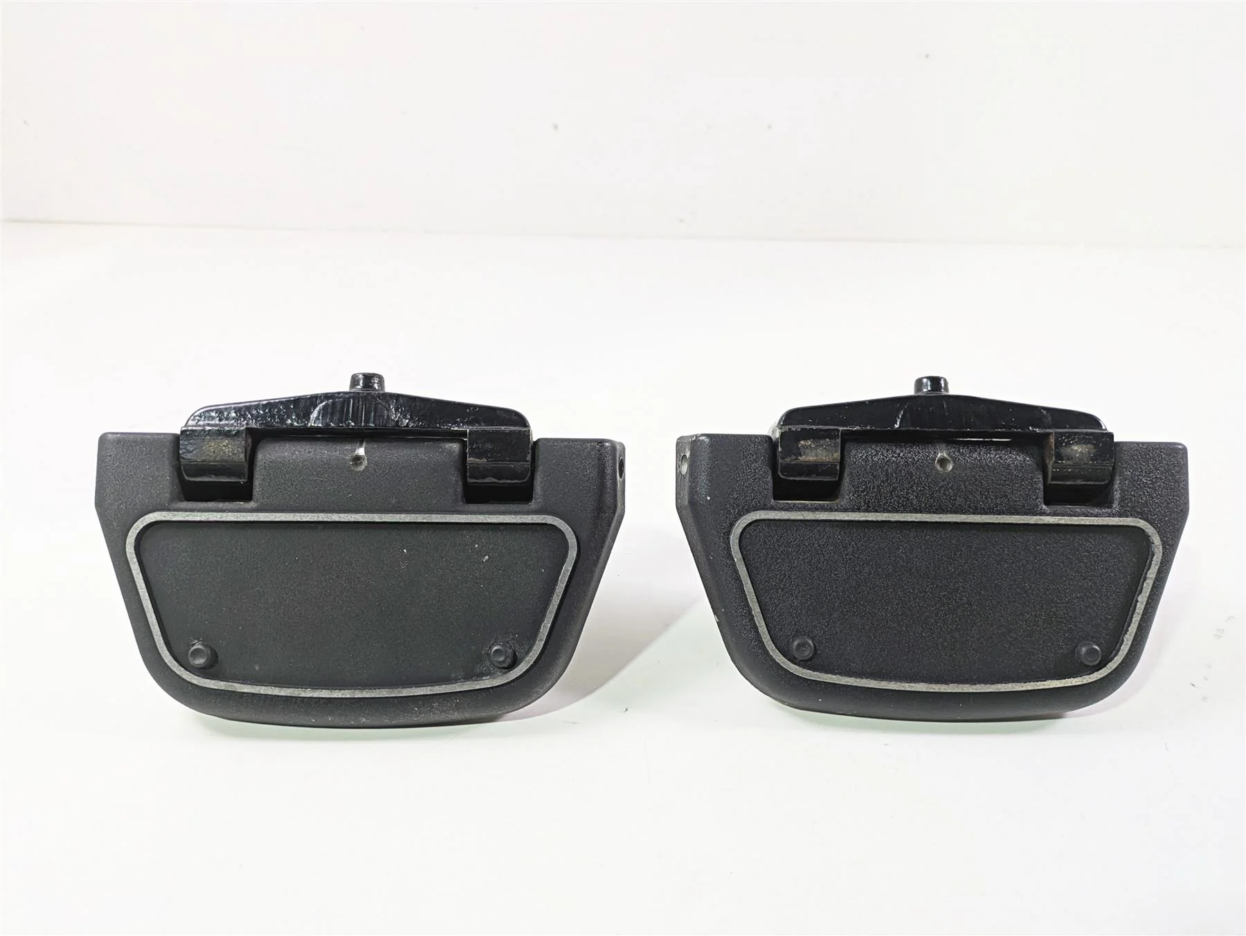 1998 Harley Touring FLHRCI Road King Rear Passenger Floor Board Set 52719-93B - Image 8