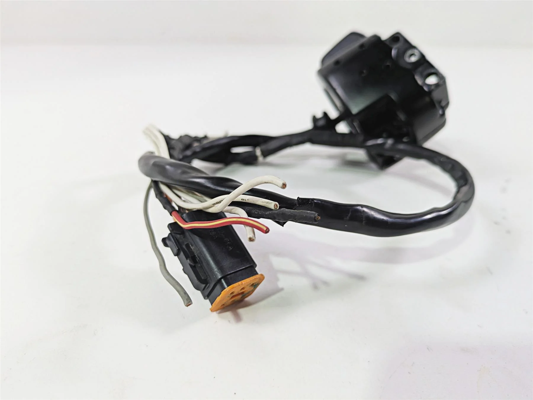 1998 Harley Touring FLHRCI Road King Right Hand Control Switch - Read 71684-06A - Image 6