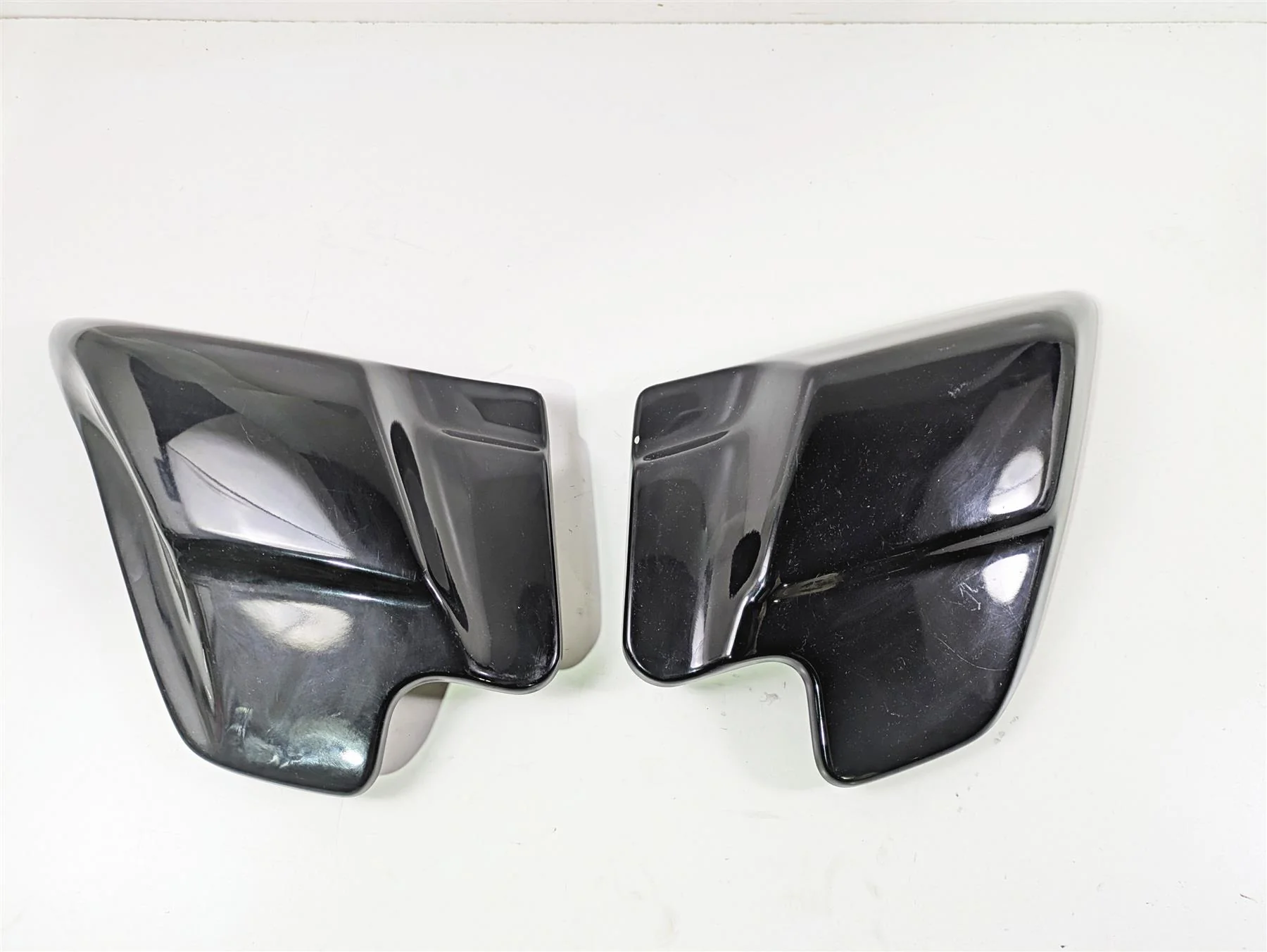 1998 Harley Touring FLHRCI Road King Side Cover Fairing Set - Read 66619-97A