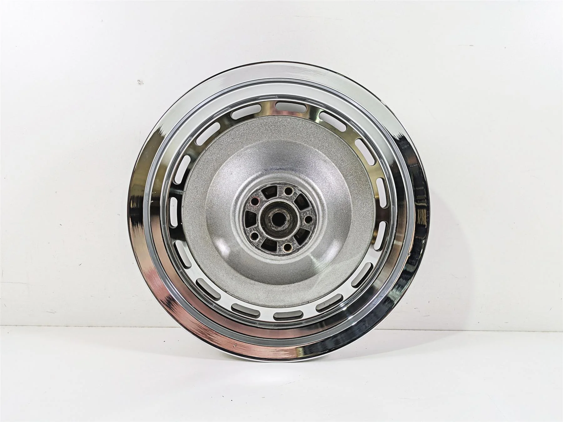 1998 Harley Touring FLHRCI Road King Straight 16x3 Rear Wheel Cast Rim 41013-95 - Image 4