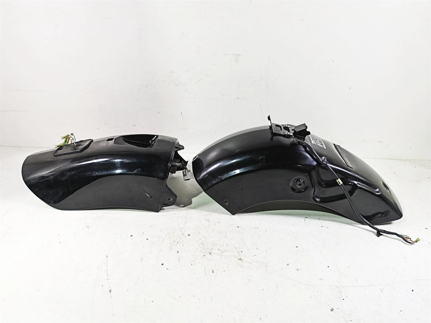 1998 Honda GL1500 Valkyrie Tour Black Rear Fender Set 80110-MZ0- 80210-MZ0-