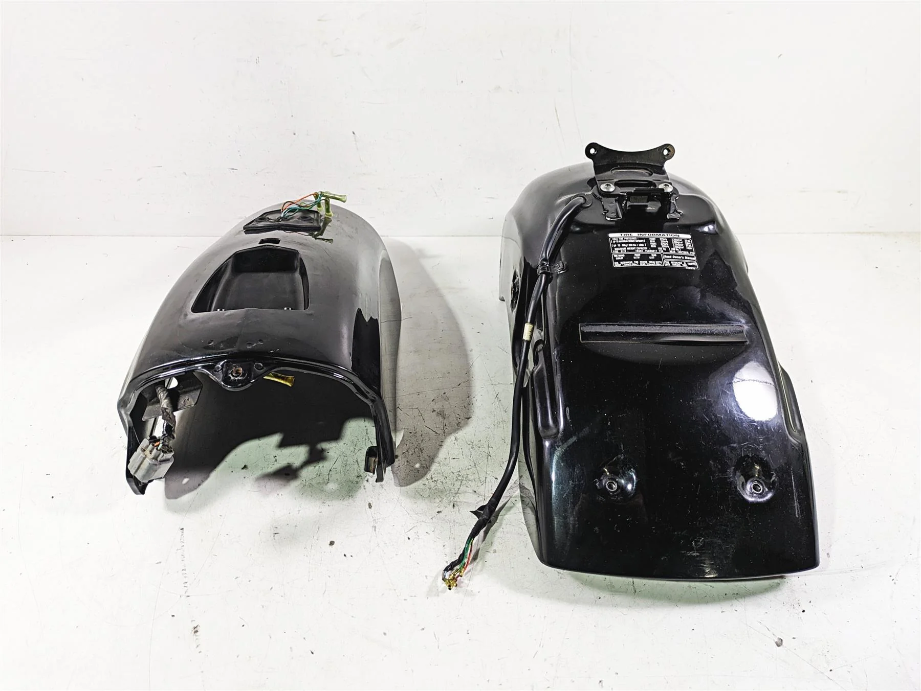 1998 Honda GL1500 Valkyrie Tour Black Rear Fender Set 80110-MZ0- 80210-MZ0- - Image 2