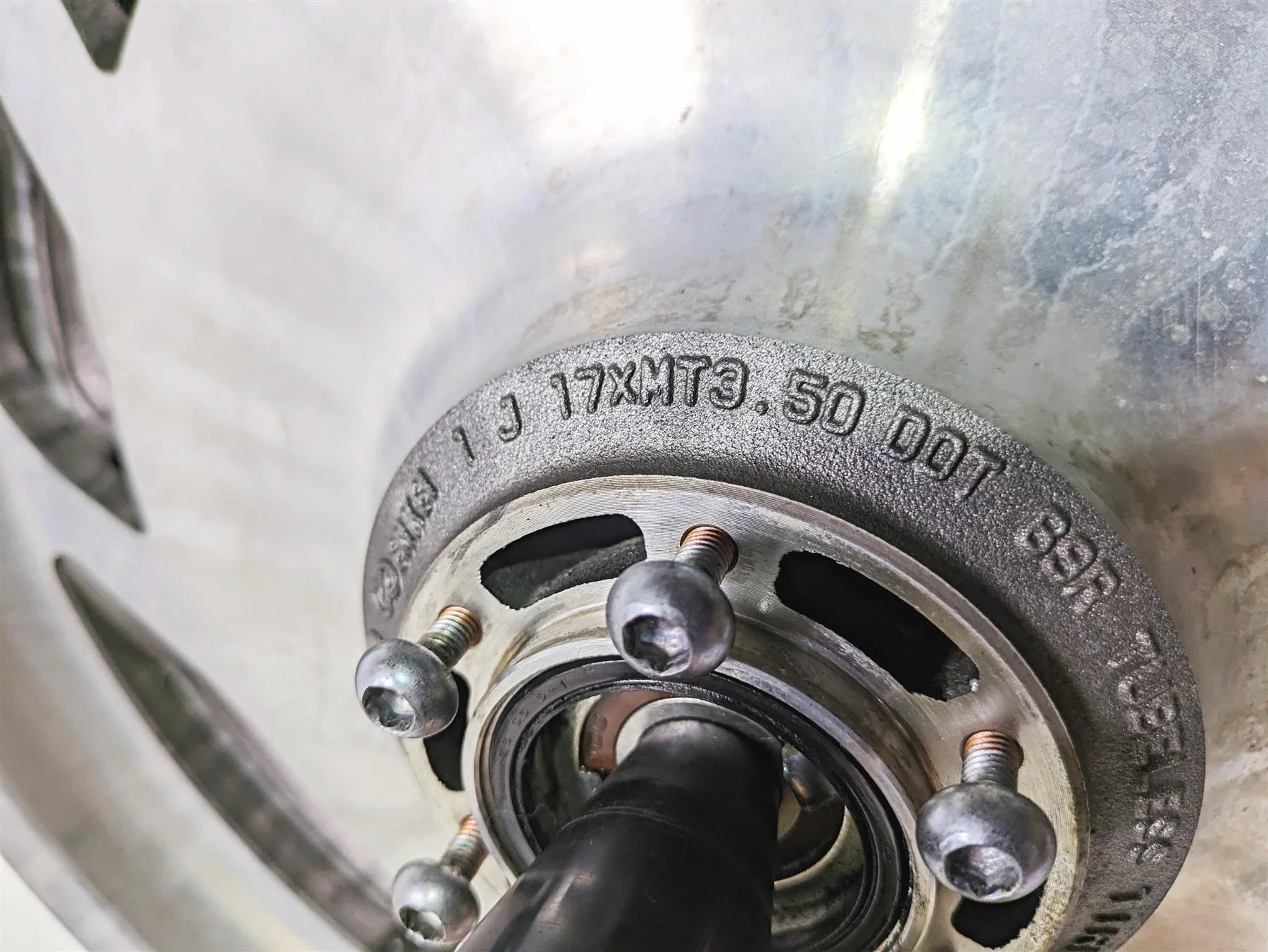 1998 Honda GL1500 Valkyrie Tour Straight 17x3.5 Front Wheel Rim 44650-MZ0-674 - Image 8
