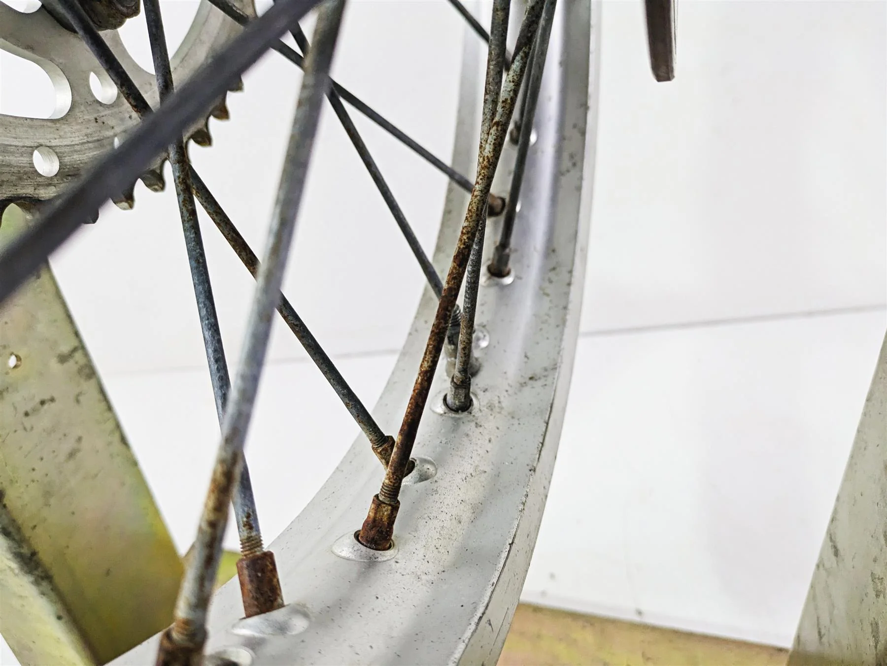 1998 KTM 380 SX MX DID Rear Wheel Rim 18x2.15 5461001004490 - Image 12