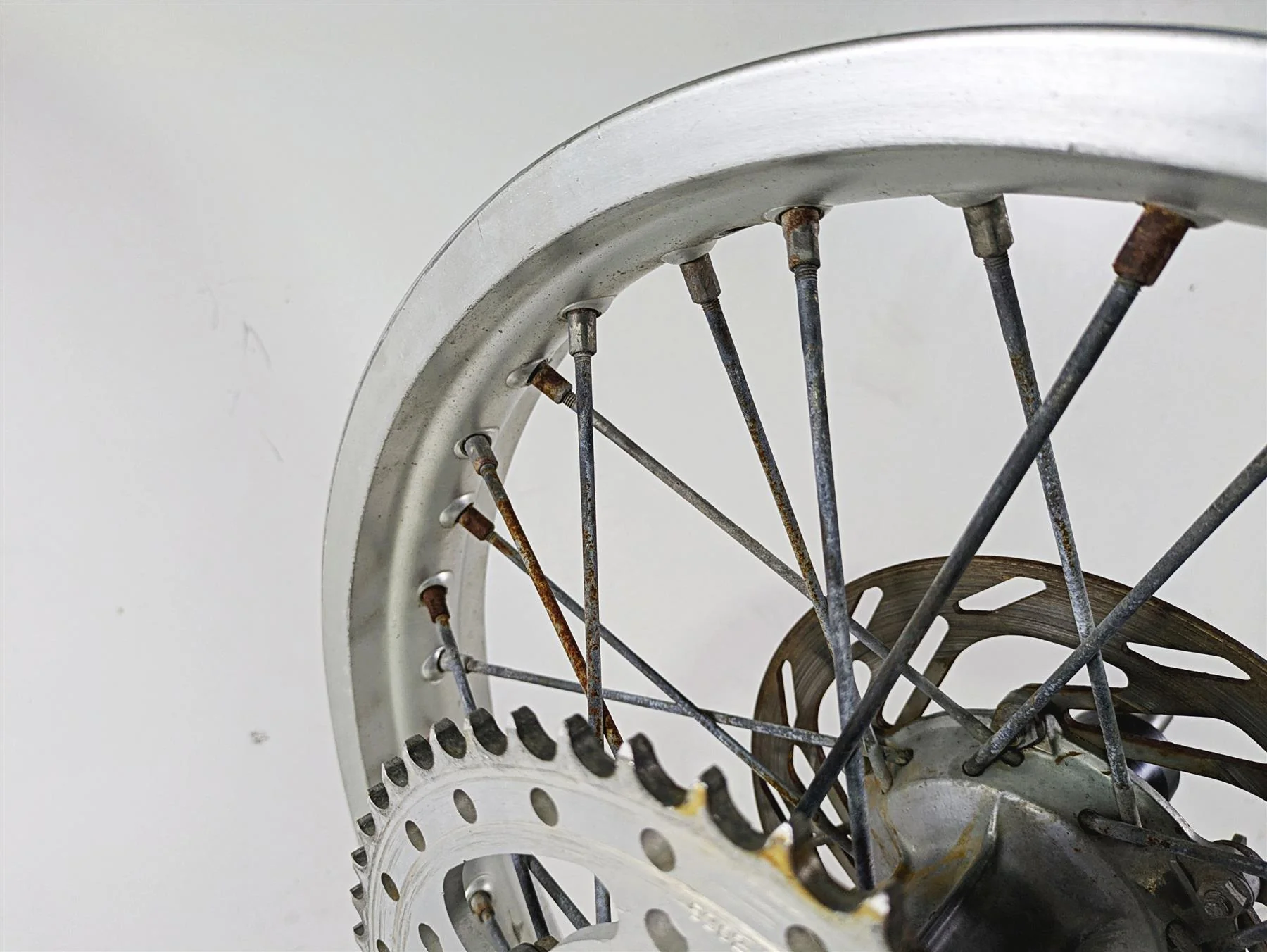 1998 KTM 380 SX MX DID Rear Wheel Rim 18x2.15 5461001004490 - Image 9