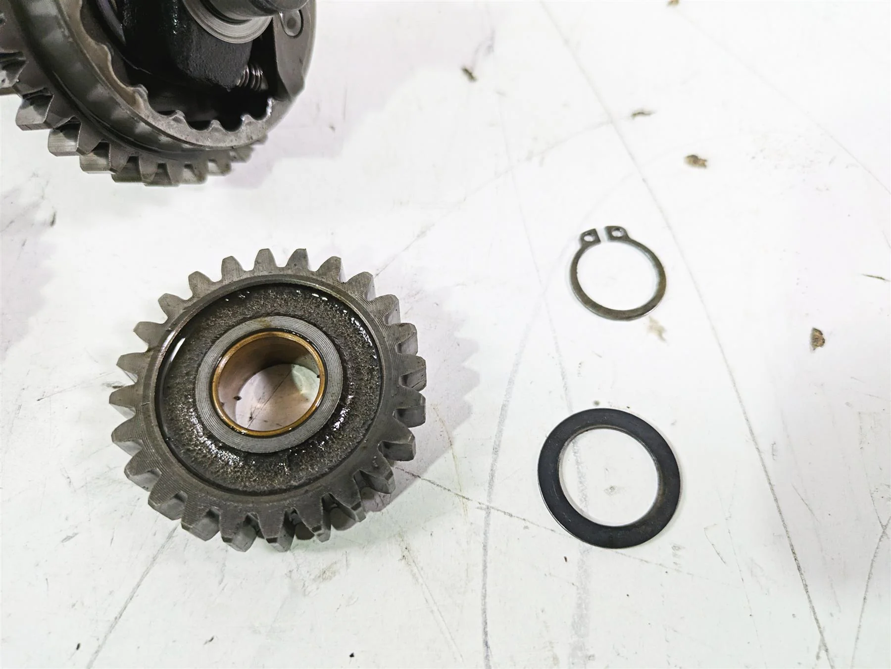 1998 KTM 380 SX MX Kickstart Shaft & Idle Gear Set 54633021200 - Image 2