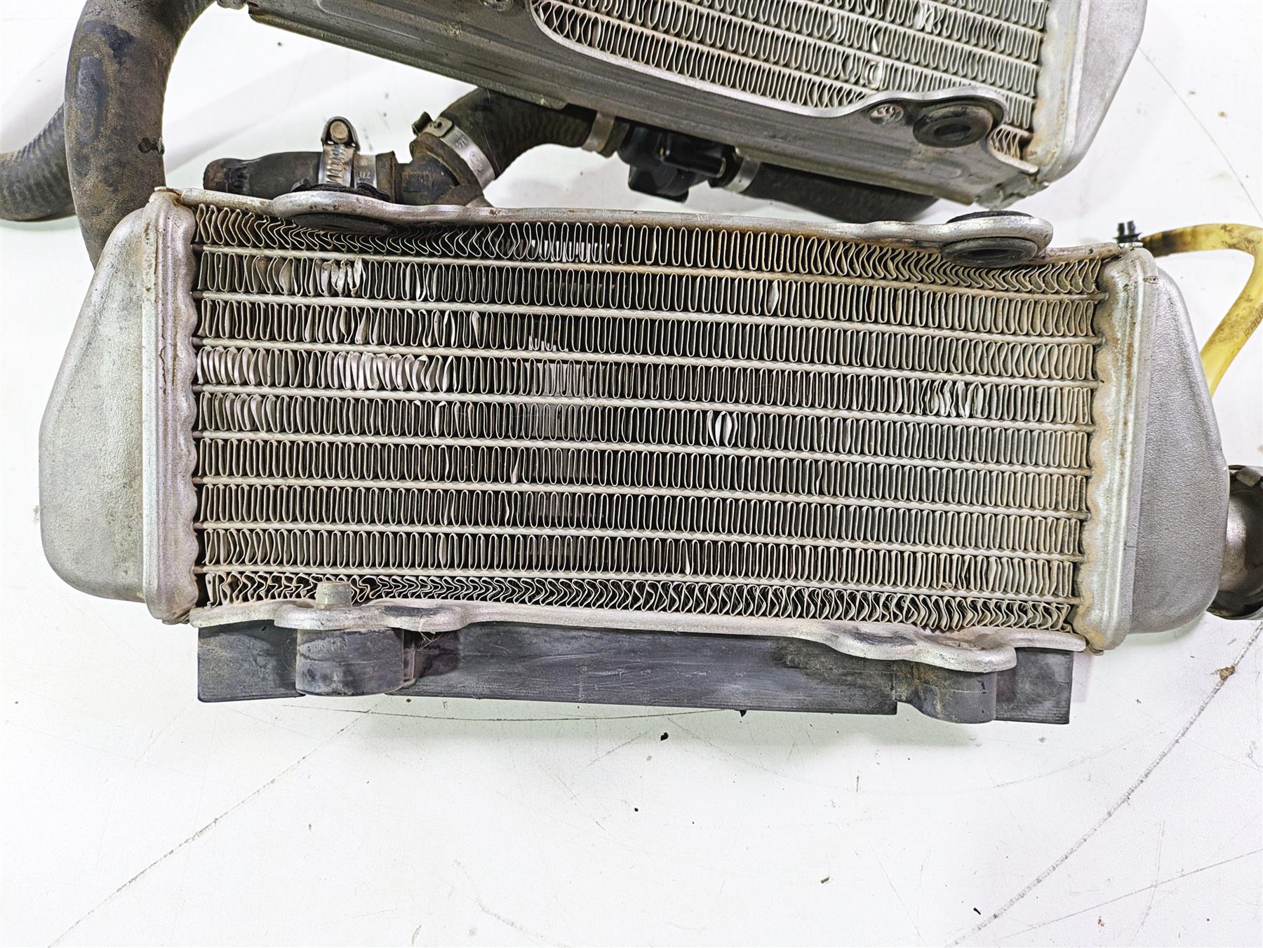 1998 KTM 380 SX MX Left Right Radiator Set - No Leaks 54735008000 50335007000 - Image 11