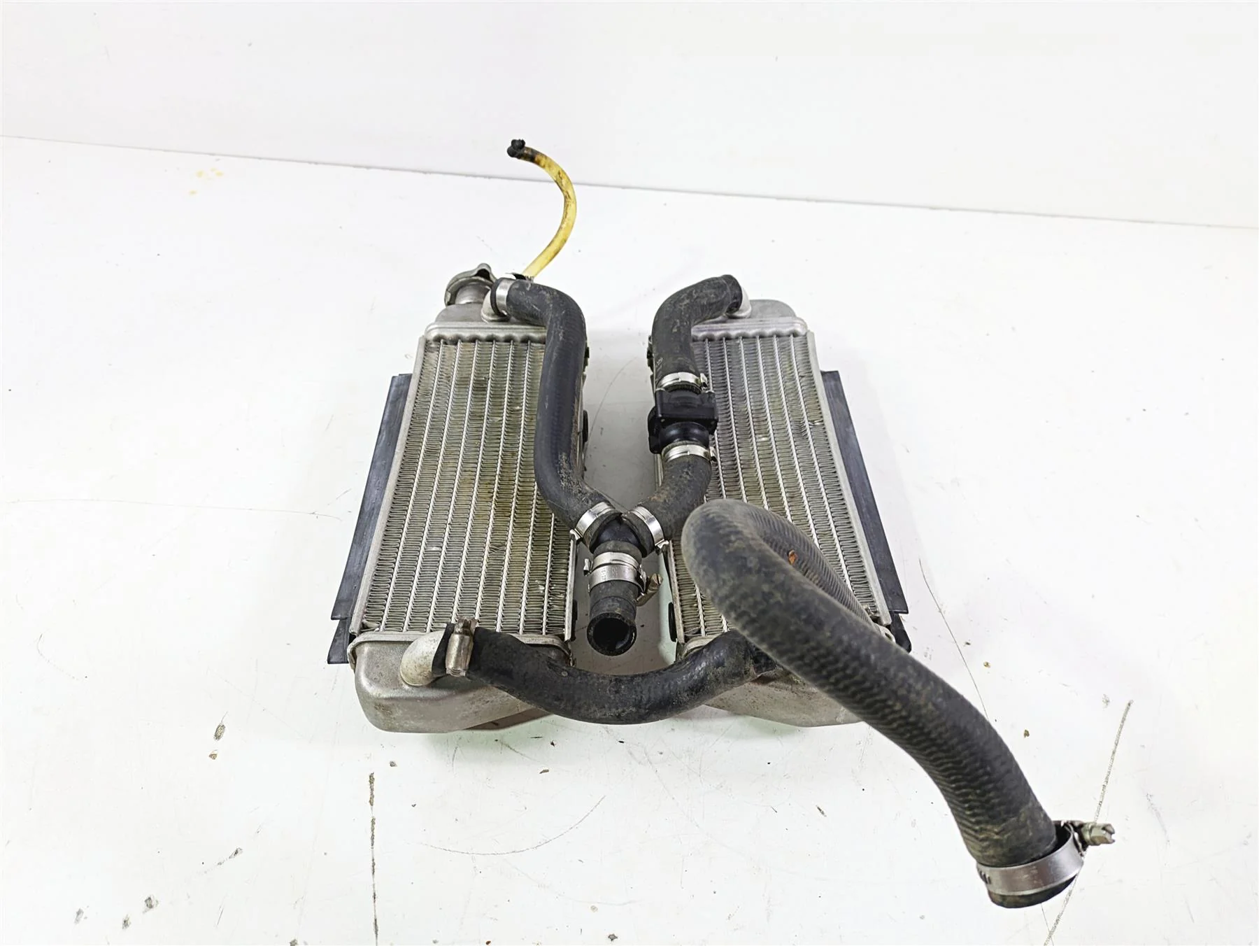 1998 KTM 380 SX MX Left Right Radiator Set - No Leaks 54735008000 50335007000 - Image 3