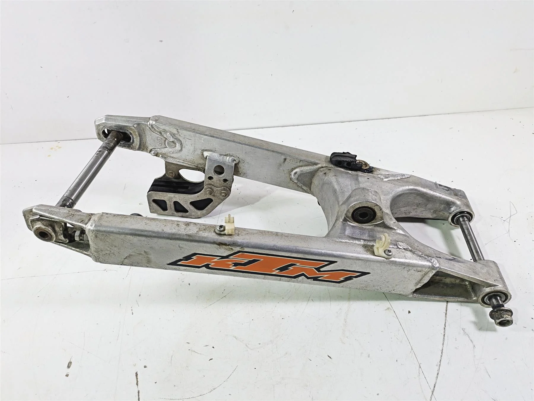1998 KTM 380 SX MX Straight Swingarm Swing Arm & Rear Axle 50304030044