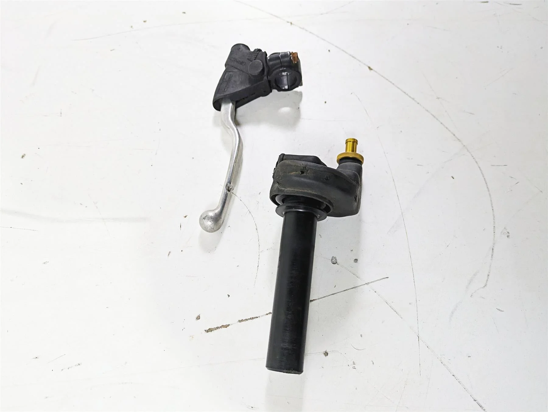 1998 KTM 380 SX MX Throttle Twist Grip & Clutch Perch 51502010200 54602040300 - Image 2