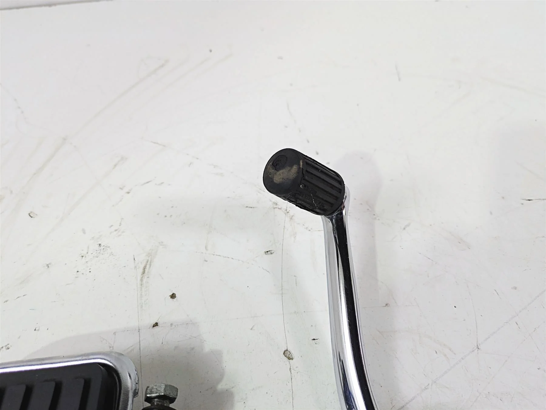 1998 Moto Guzzi California 1100 EV Left Floor Board & Shift Lever GU03422130 - Image 7