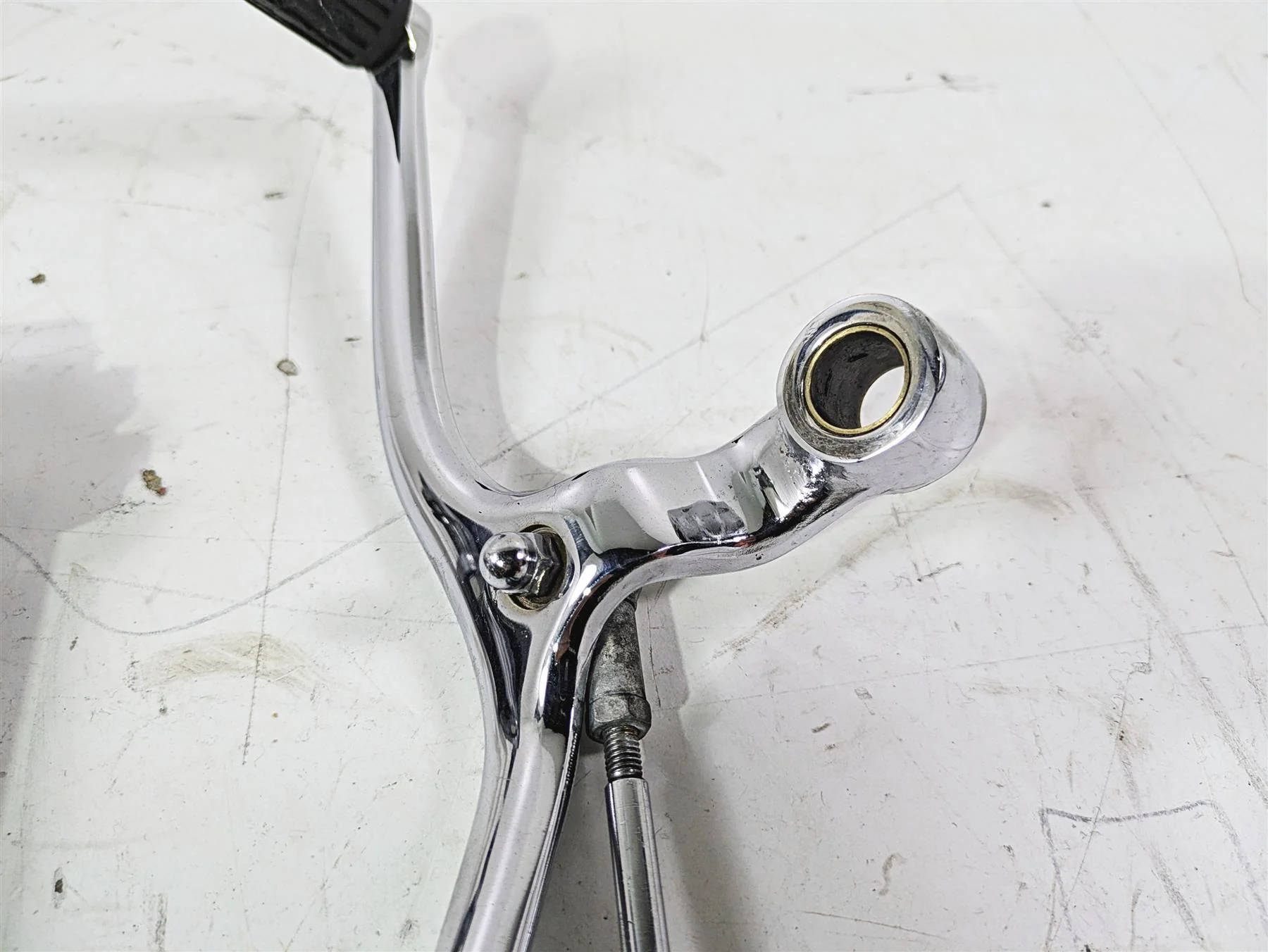 1998 Moto Guzzi California 1100 EV Left Floor Board & Shift Lever GU03422130 - Image 8