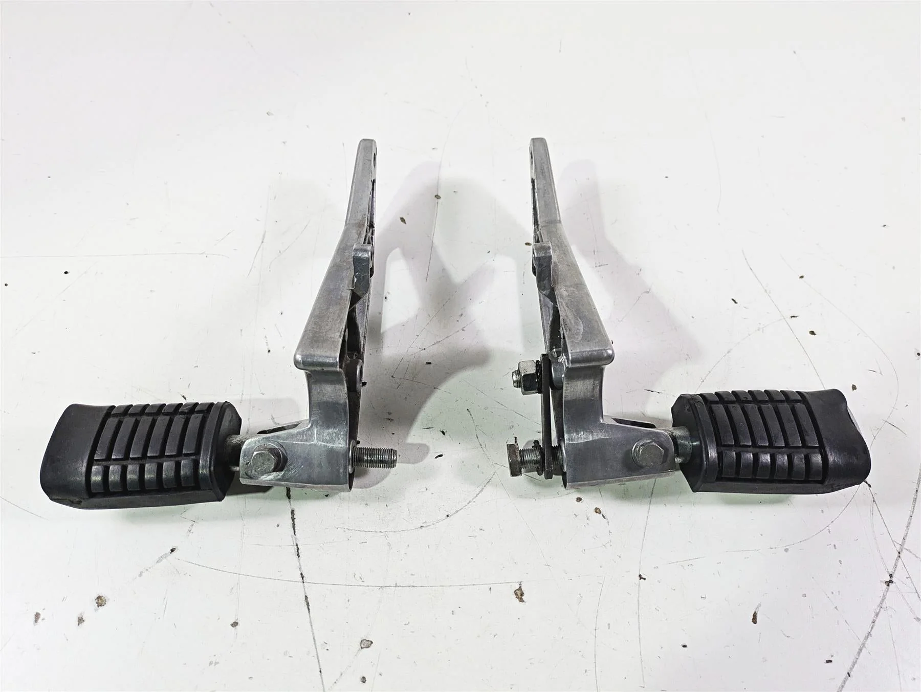 1998 Moto Guzzi California 1100 EV Rear Passenger Footpeg Set GU29443550 - Image 12