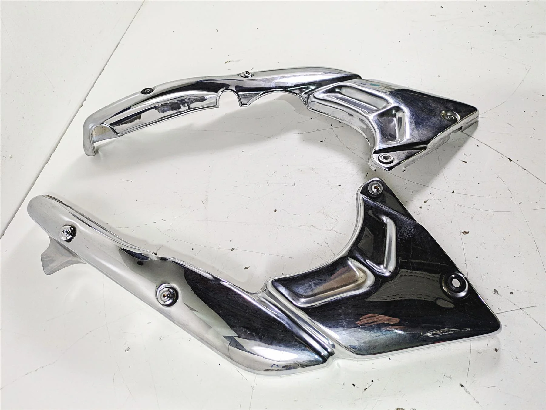 1998 Moto Guzzi California 1100 EV Rear Side Chrome Cover Fairing Set GU03467300 - Image 2
