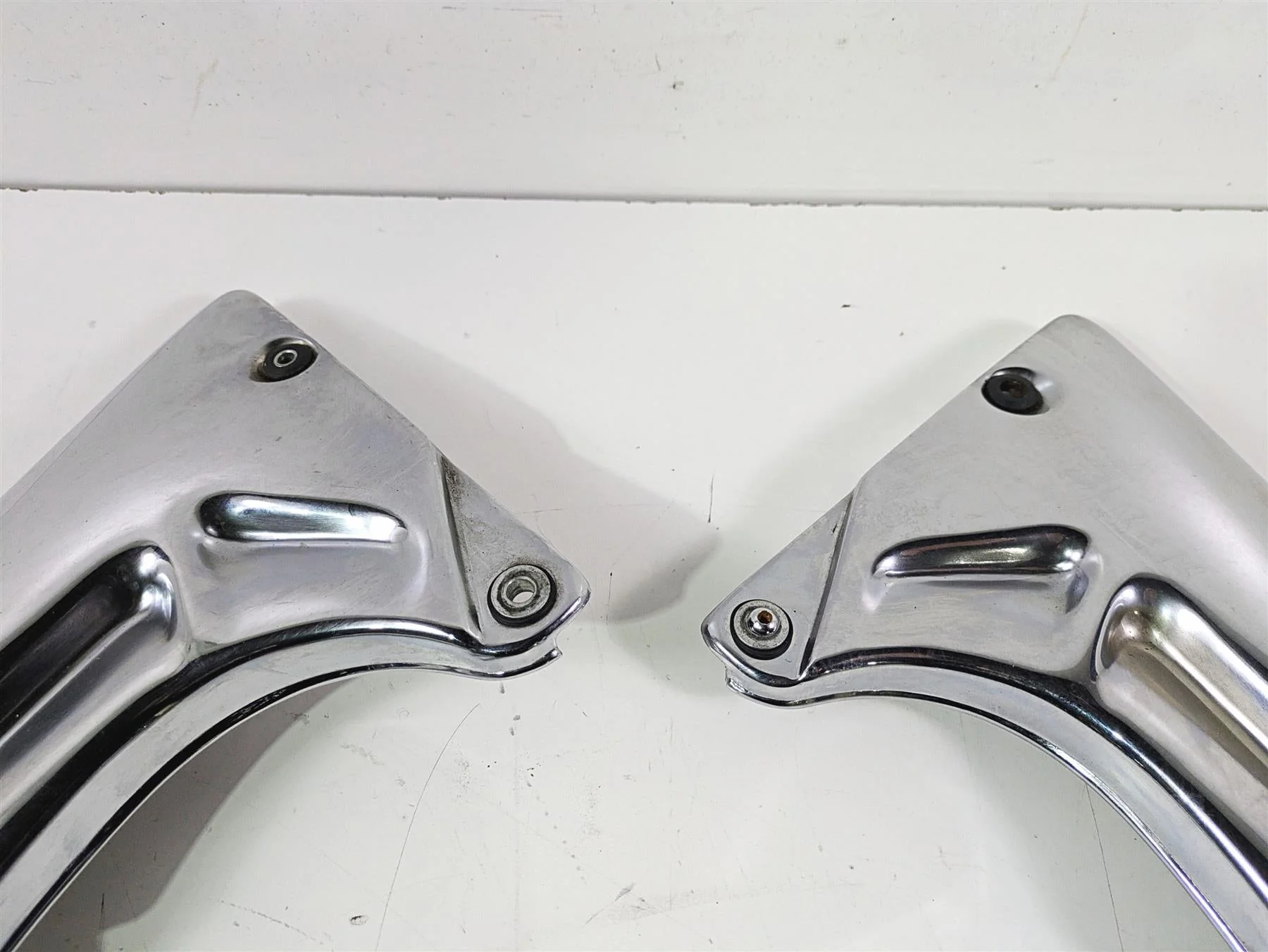 1998 Moto Guzzi California 1100 EV Rear Side Chrome Cover Fairing Set GU03467300 - Image 6