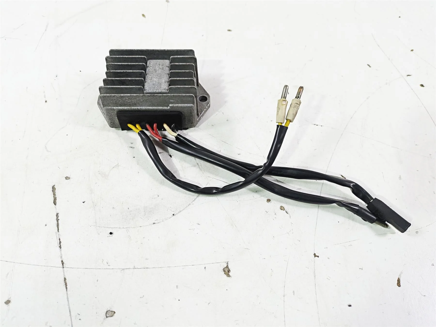 1998 Moto Guzzi California 1100 EV Rectifier Voltage Regulator GU37703805 - Image 3
