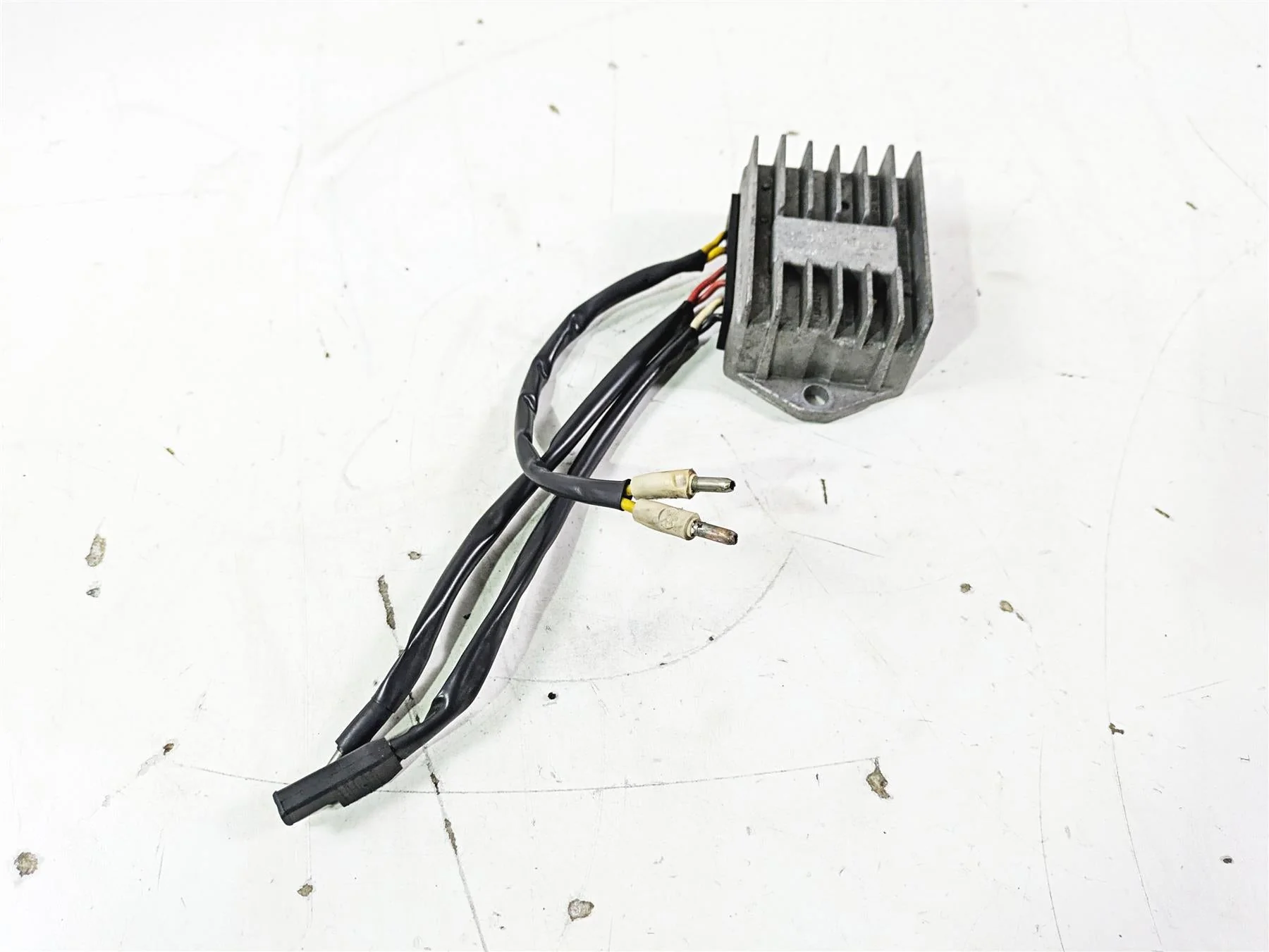 1998 Moto Guzzi California 1100 EV Rectifier Voltage Regulator GU37703805 - Image 4