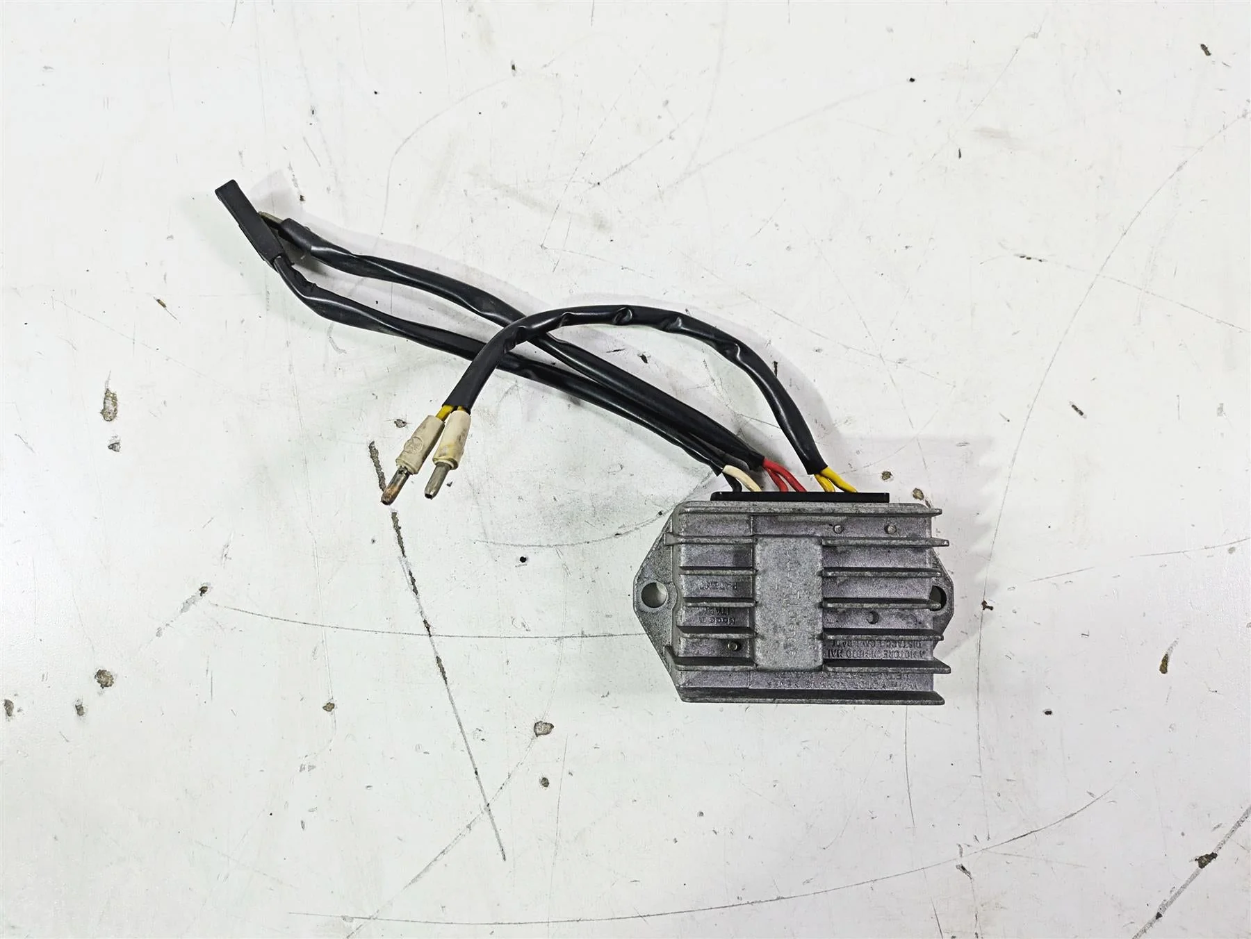 1998 Moto Guzzi California 1100 EV Rectifier Voltage Regulator GU37703805 - Image 5