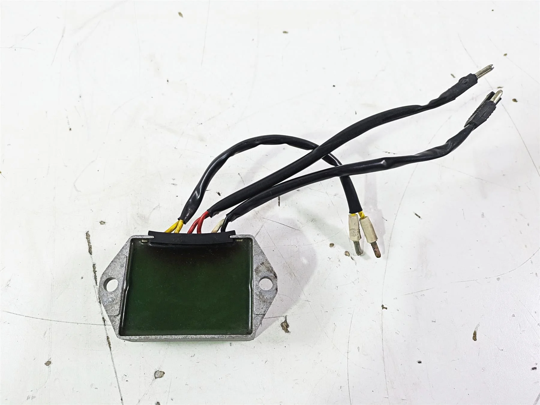 1998 Moto Guzzi California 1100 EV Rectifier Voltage Regulator GU37703805 - Image 9