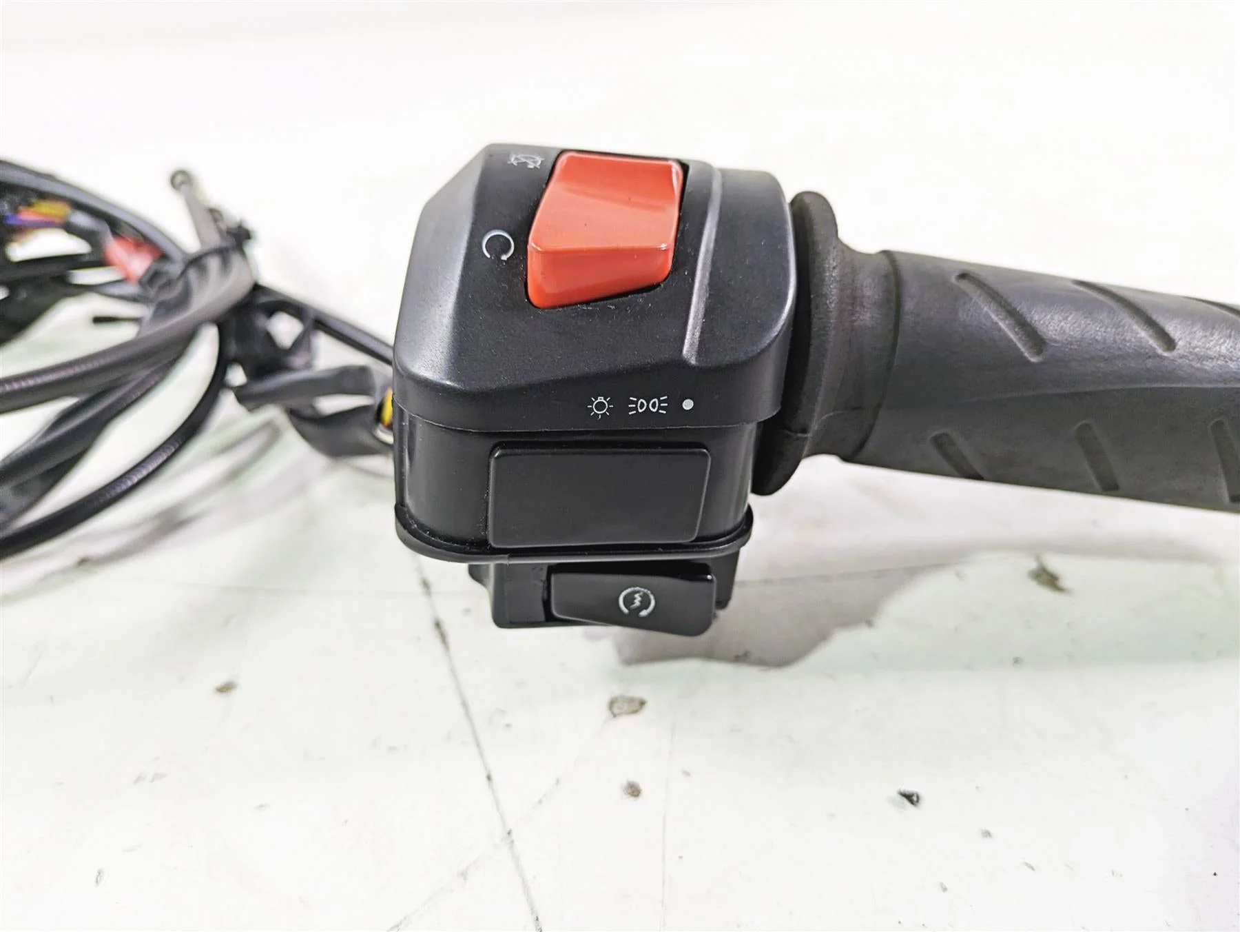 1998 Moto Guzzi California 1100 EV Right Hand Control Switch - Read GU30738860 - Image 6