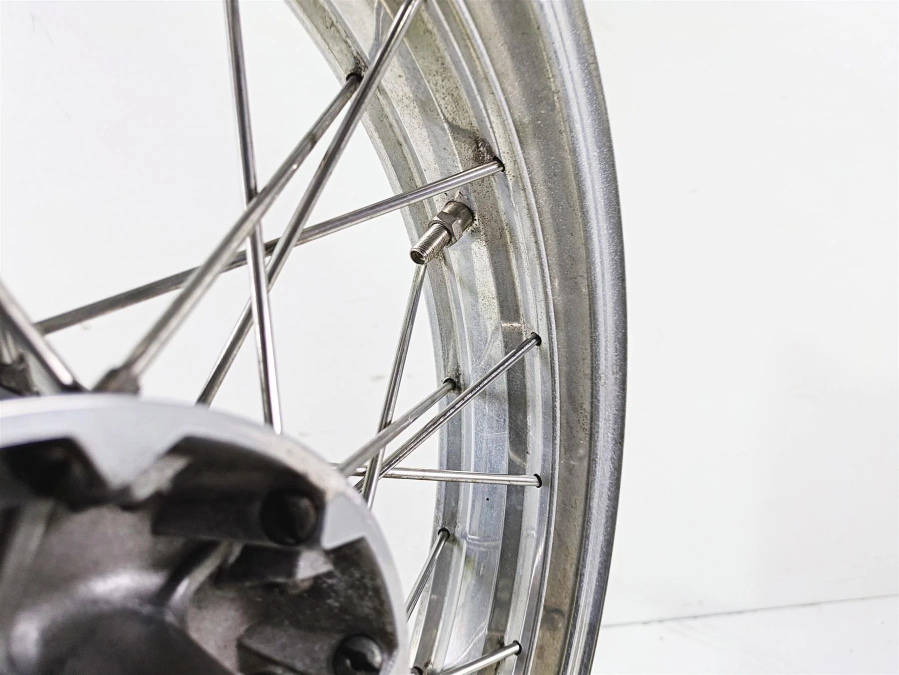 1998 Moto Guzzi California 1100 EV Straight 18x2.5 Front Wheel Spoke GU03610300 - Image 12