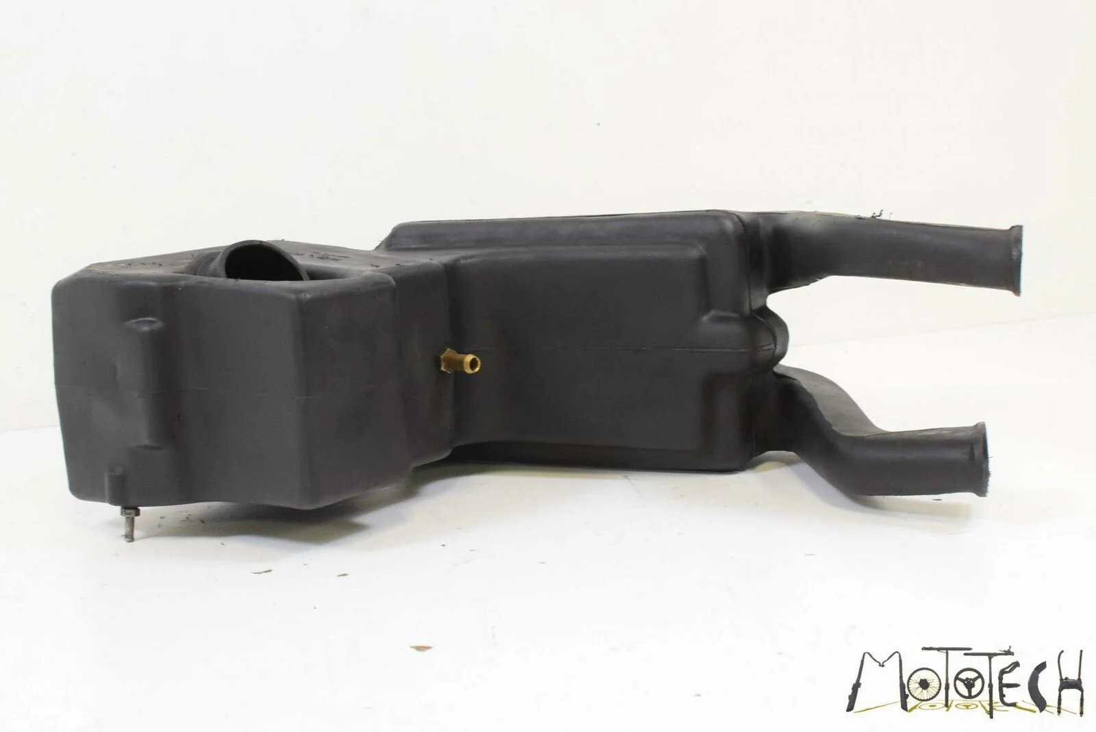 1998 Moto Guzzi V11 1100 California EV Air Cleaner Breather Filter Box GU3011406 - Image 4