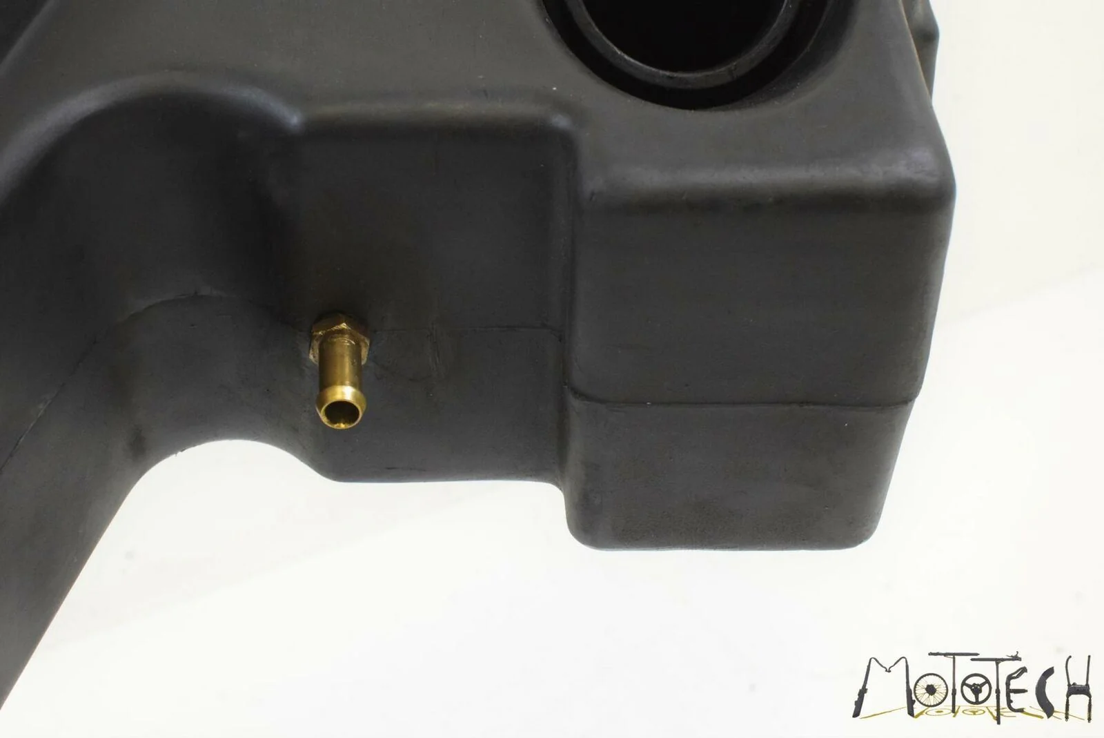 1998 Moto Guzzi V11 1100 California EV Air Cleaner Breather Filter Box GU3011406 - Image 8