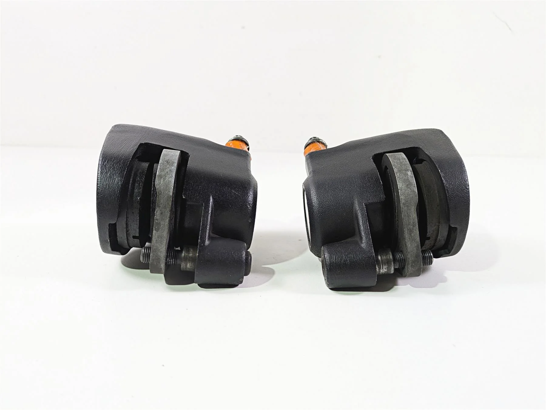 1999 Harley Dyna FXDL Low Rider Front Brake Caliper Set 44023-83C 44046-84C - Image 3