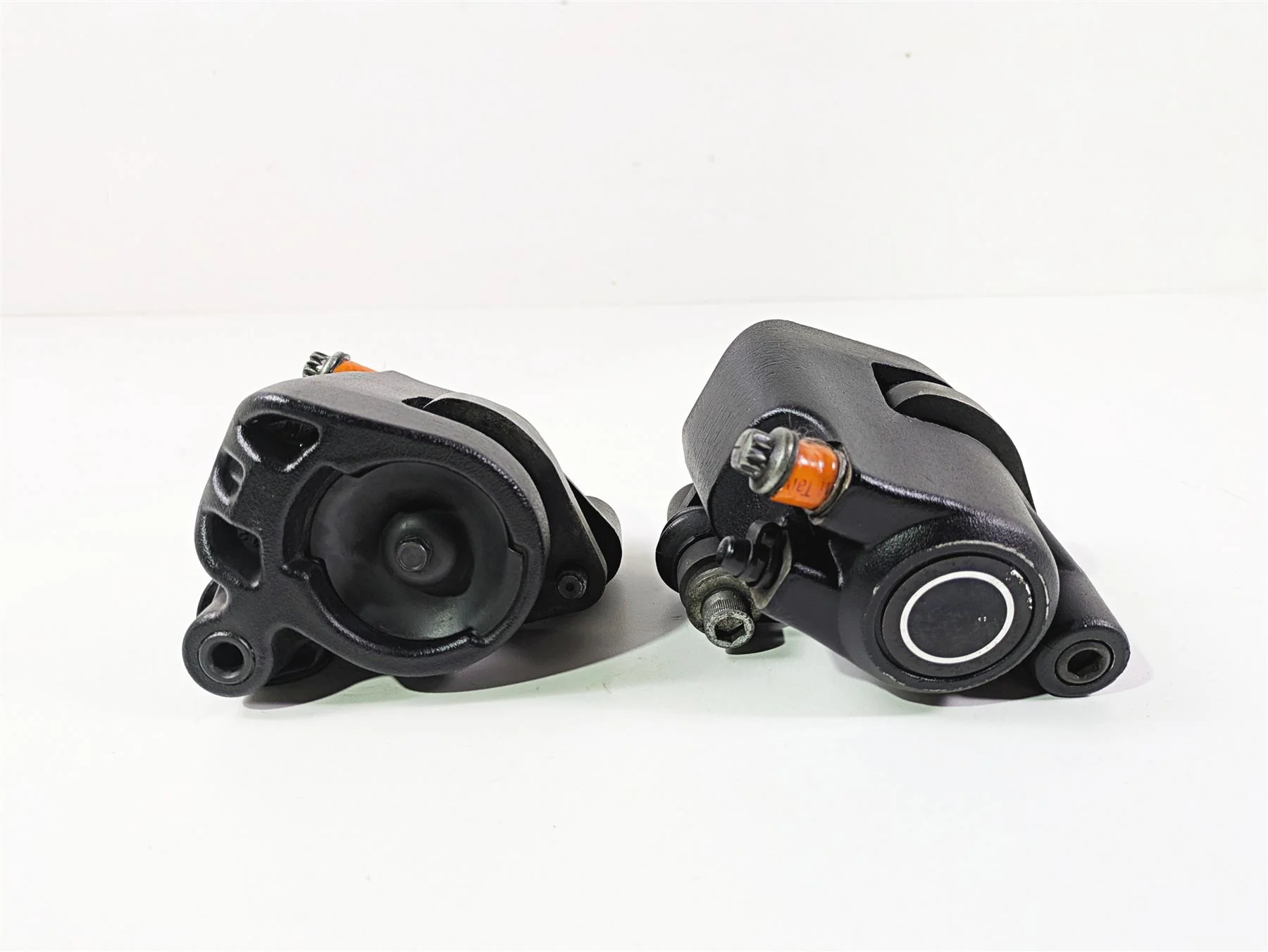 1999 Harley Dyna FXDL Low Rider Front Brake Caliper Set 44023-83C 44046-84C - Image 6