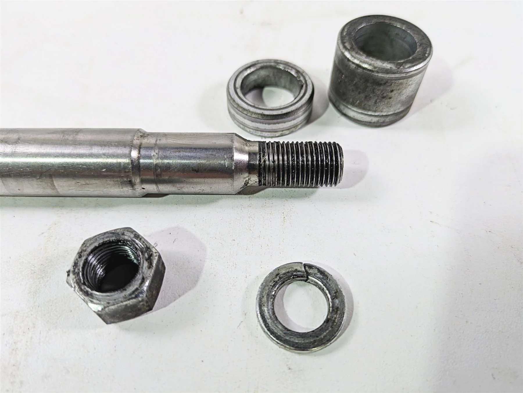 1999 Harley Dyna FXDL Low Rider Front Wheel Spindle Axle 3/4" 43895-87B - Image 6