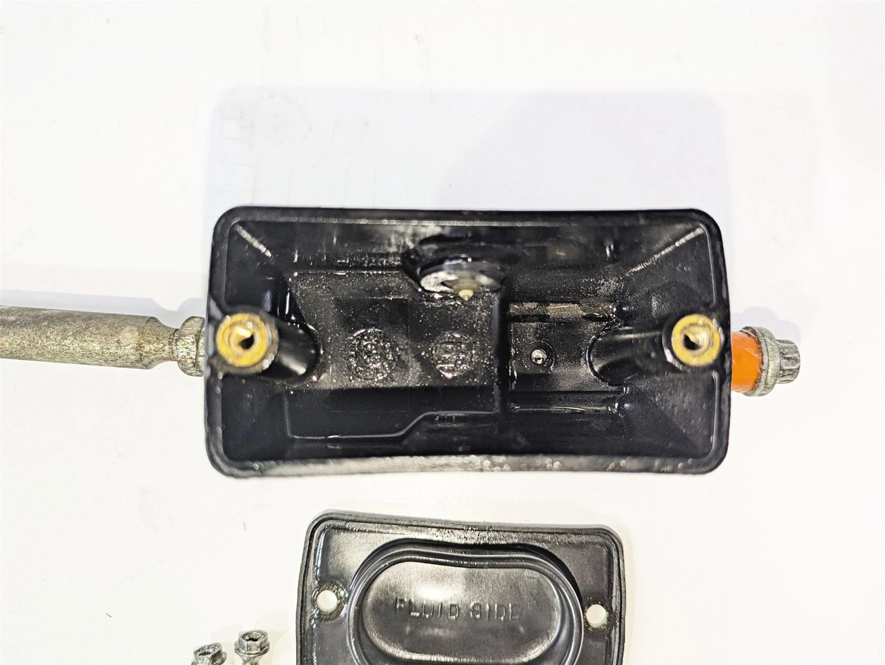1999 Harley Dyna FXDL Low Rider Rear Brake Master Cylinder 42474-90C - Image 9