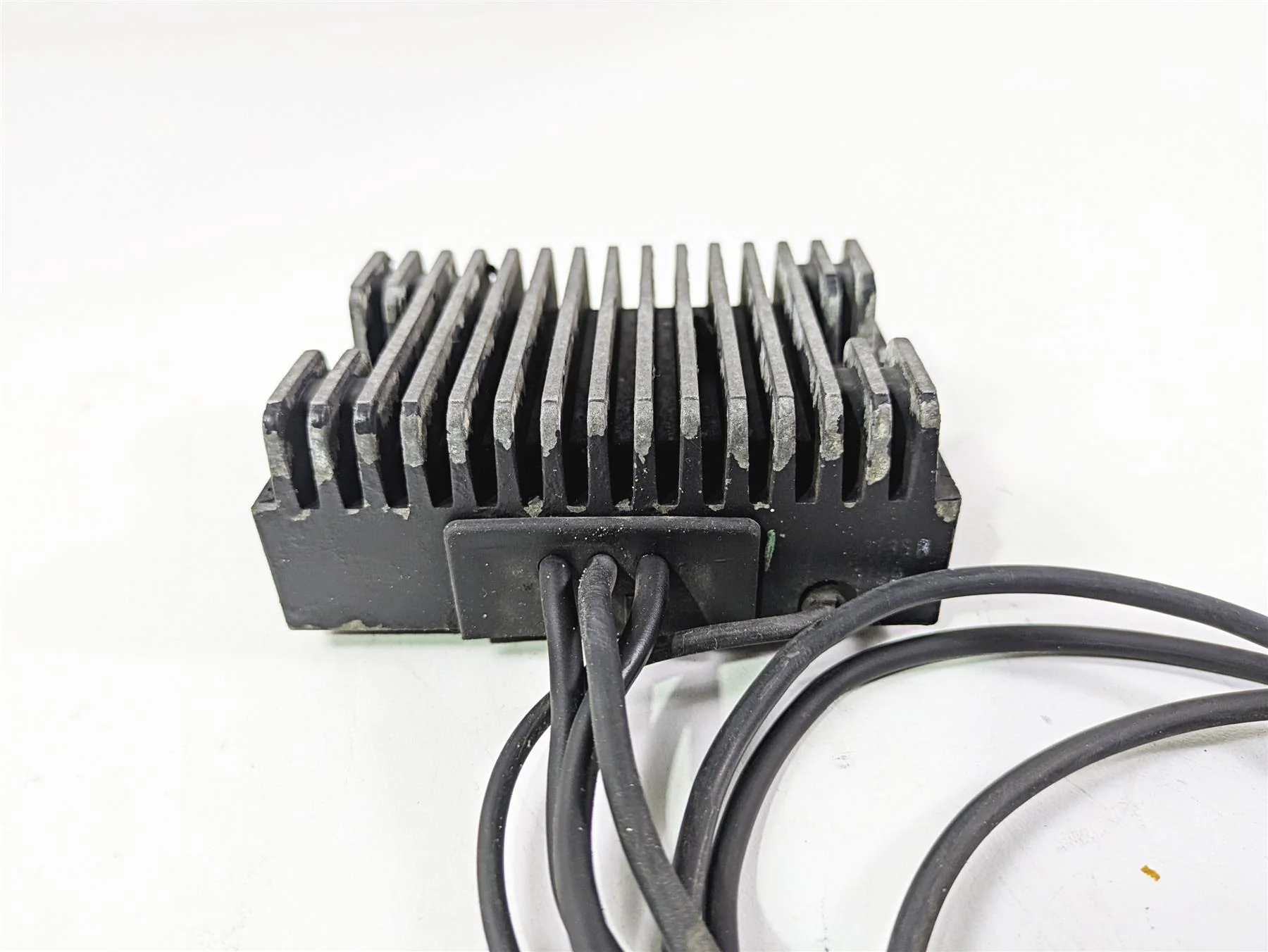 1999 Harley Dyna FXDL Low Rider Rectifier Voltage Regulator 74518-99A - Image 4