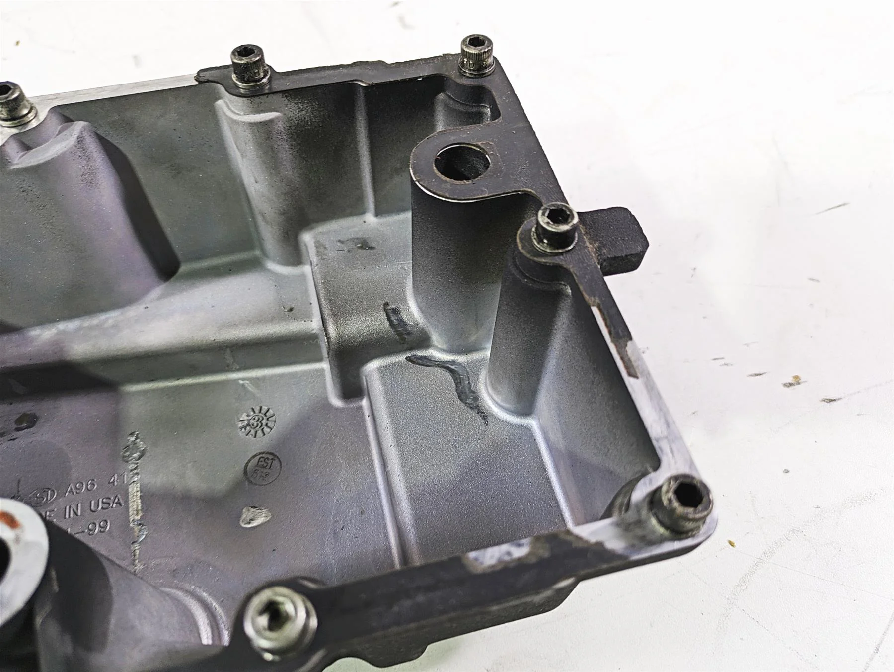 1999 Harley Dyna FXDL Low Rider Transmission Oil Pan Lower Cover 26071-99 - Image 9