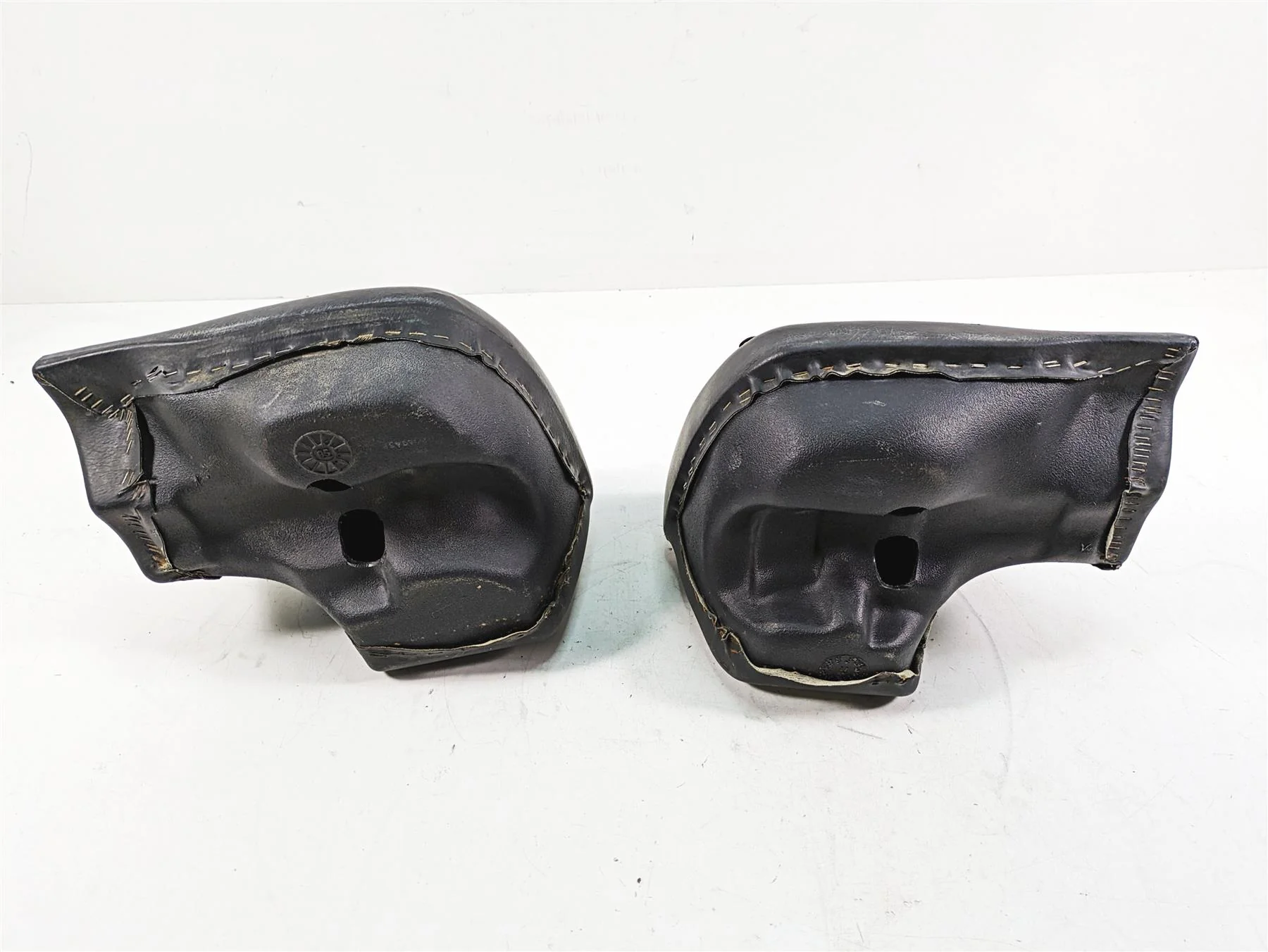 1999 Harley Touring FLHTC Electra Glide Leg Fairing Storage Box Set 58683-89B - Image 2