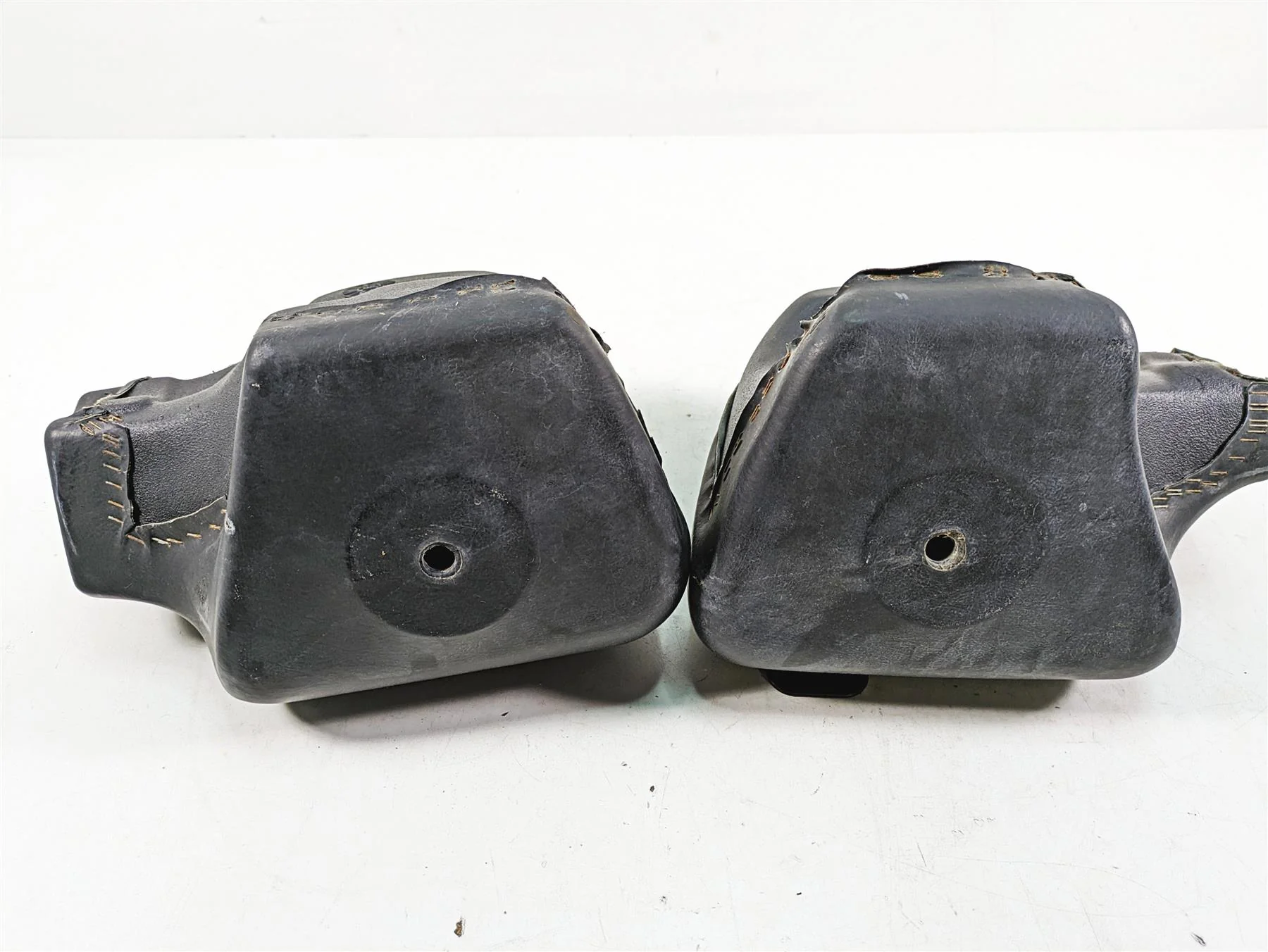 1999 Harley Touring FLHTC Electra Glide Leg Fairing Storage Box Set 58683-89B - Image 3