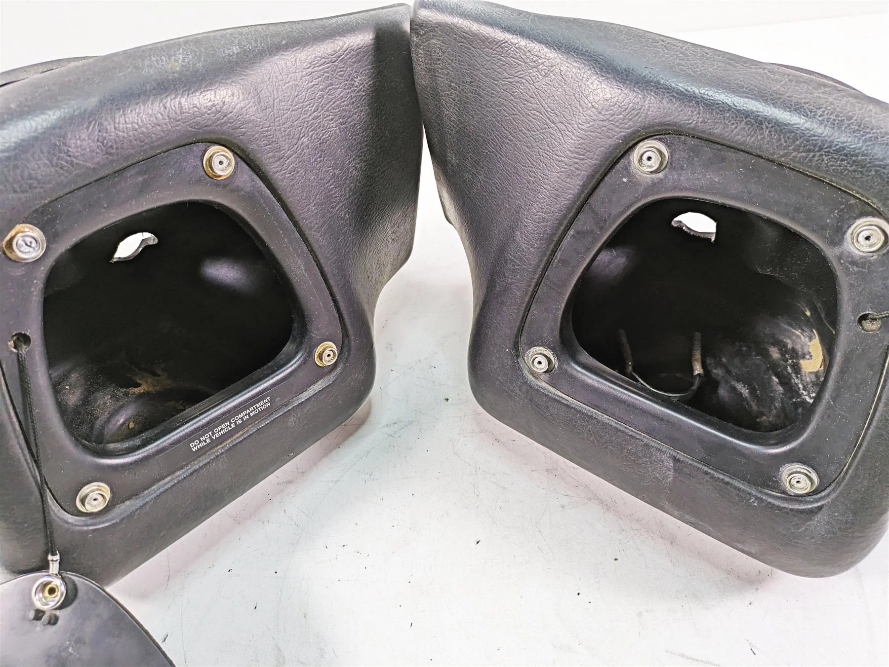 1999 Harley Touring FLHTC Electra Glide Leg Fairing Storage Box Set 58683-89B - Image 4