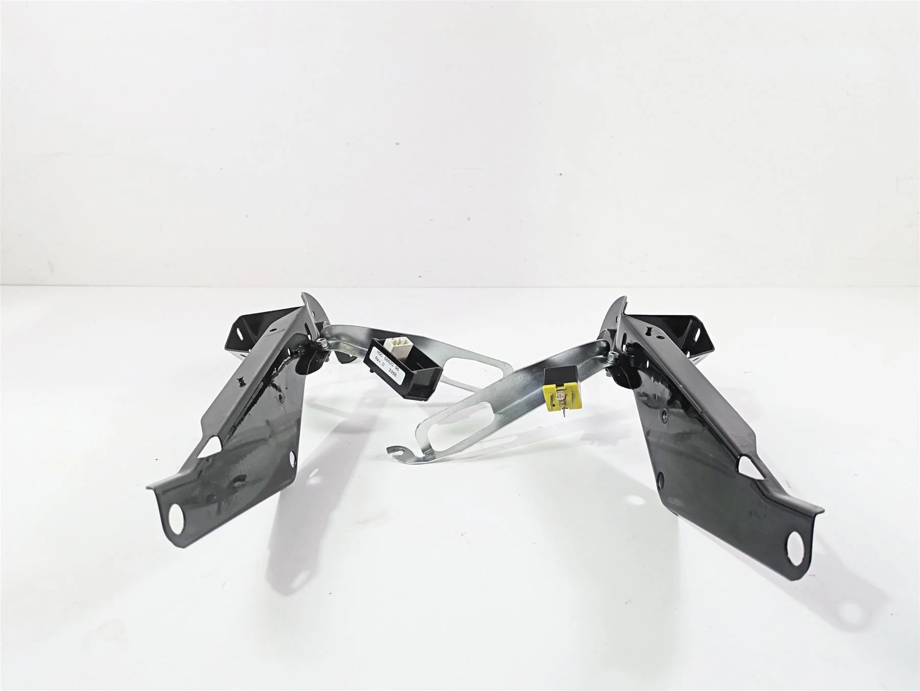 1999 Harley Touring FLHTCUI E-Glide Front Fairing Mount Set 58478-96B 58479-96B - Image 9