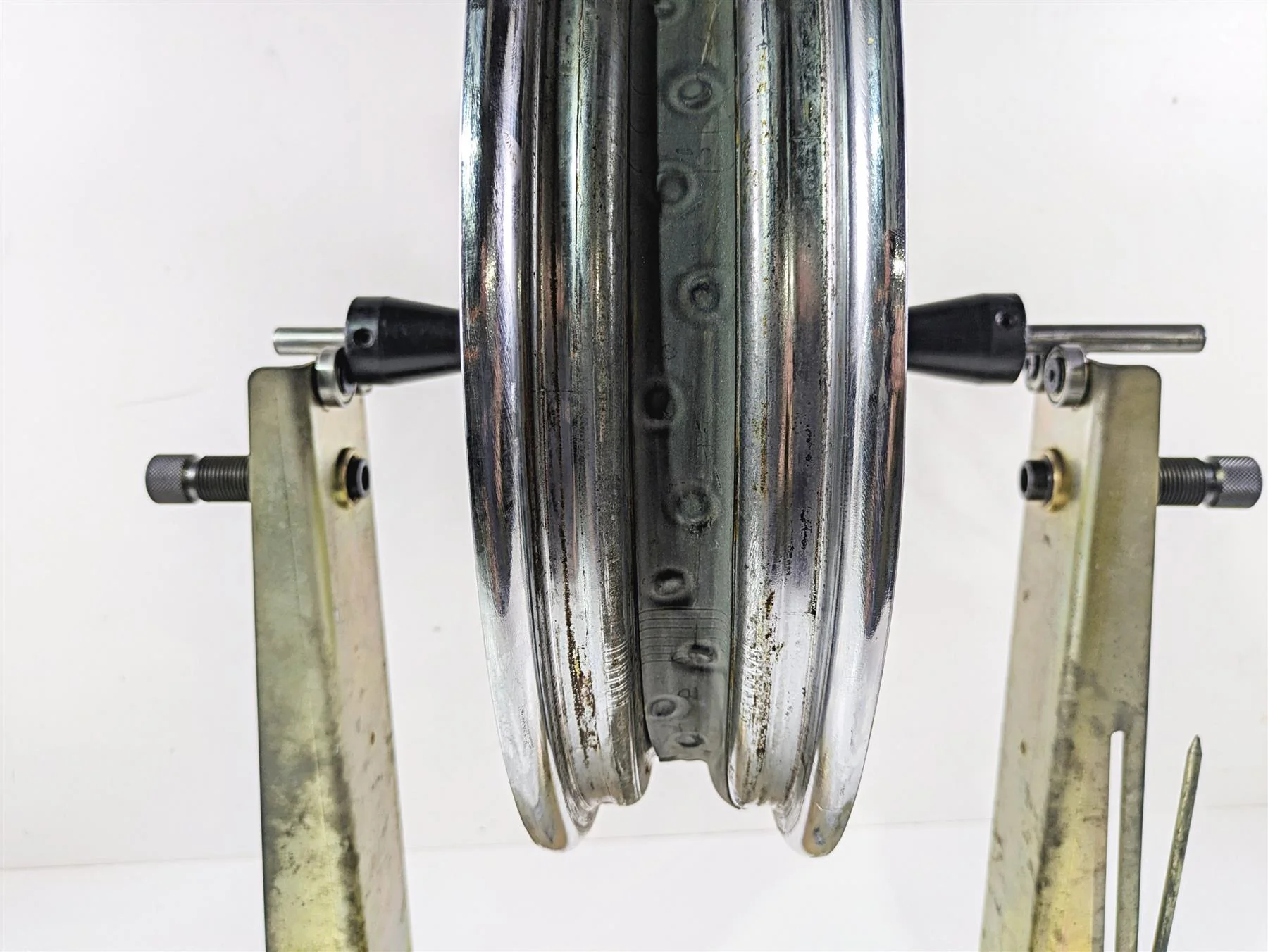 1999 Harley Touring FLHTCUI E-Glide Front Wheel Rim 16x3 Spoke READ 43403-87A - Image 7