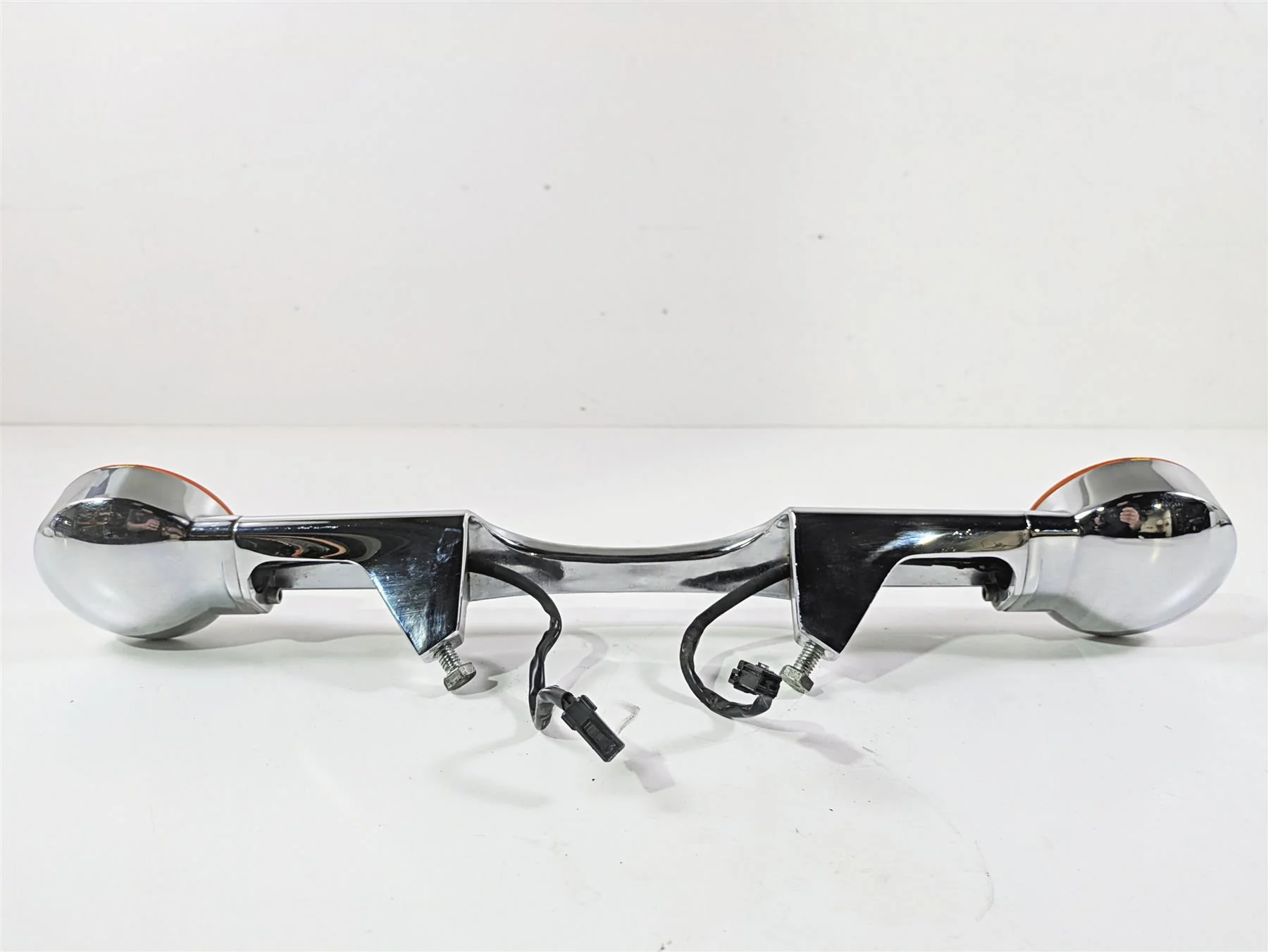 1999 Harley Touring FLHTCUI E-Glide Rear Blinker Turn Signal Bar 68510-74C - Image 3