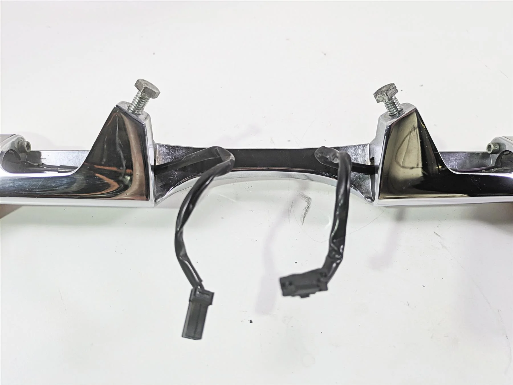 1999 Harley Touring FLHTCUI E-Glide Rear Blinker Turn Signal Bar 68510-74C - Image 8