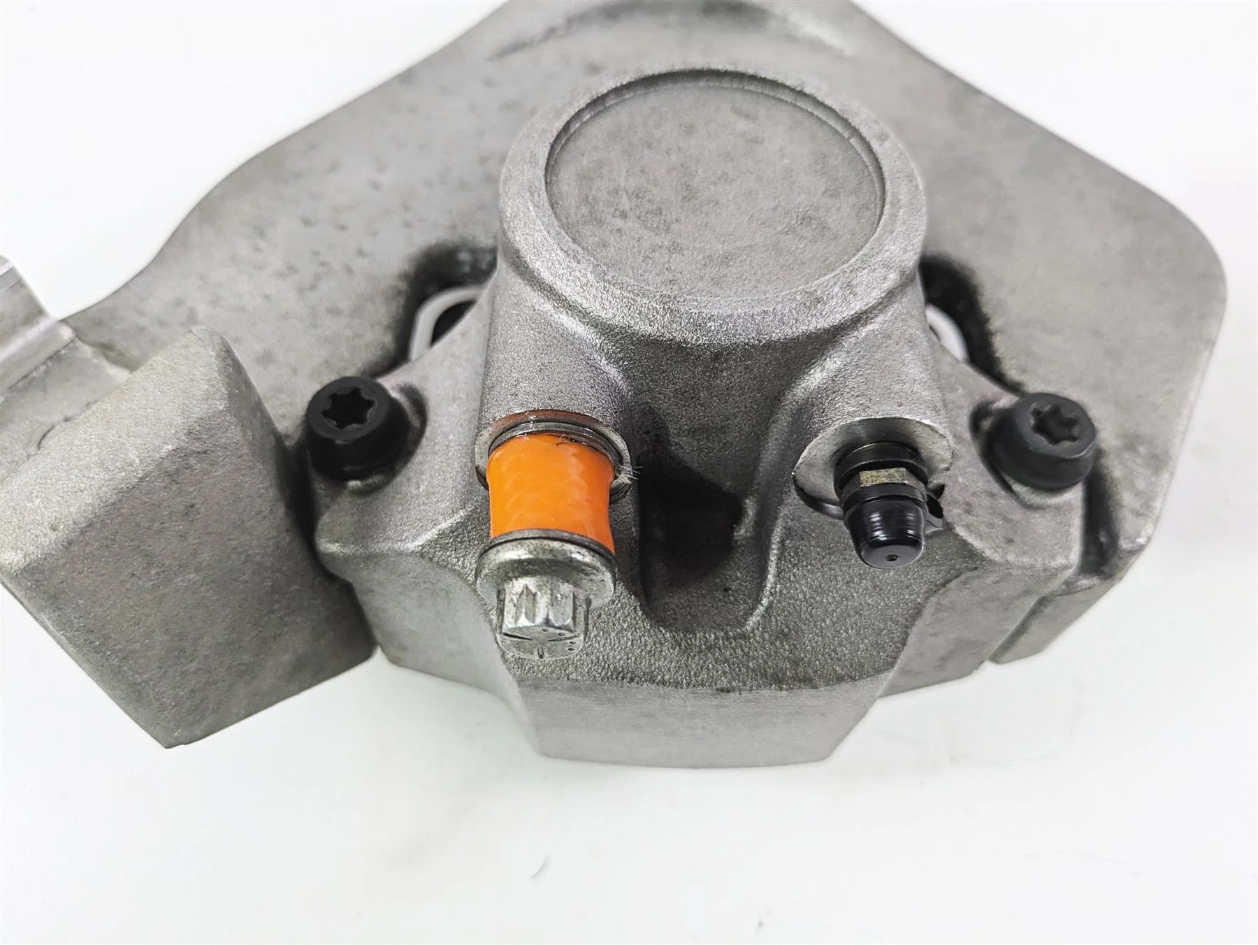 1999 Harley Touring FLHTCUI E-Glide Rear Brake Caliper & Bracket 44050-87 - Image 8