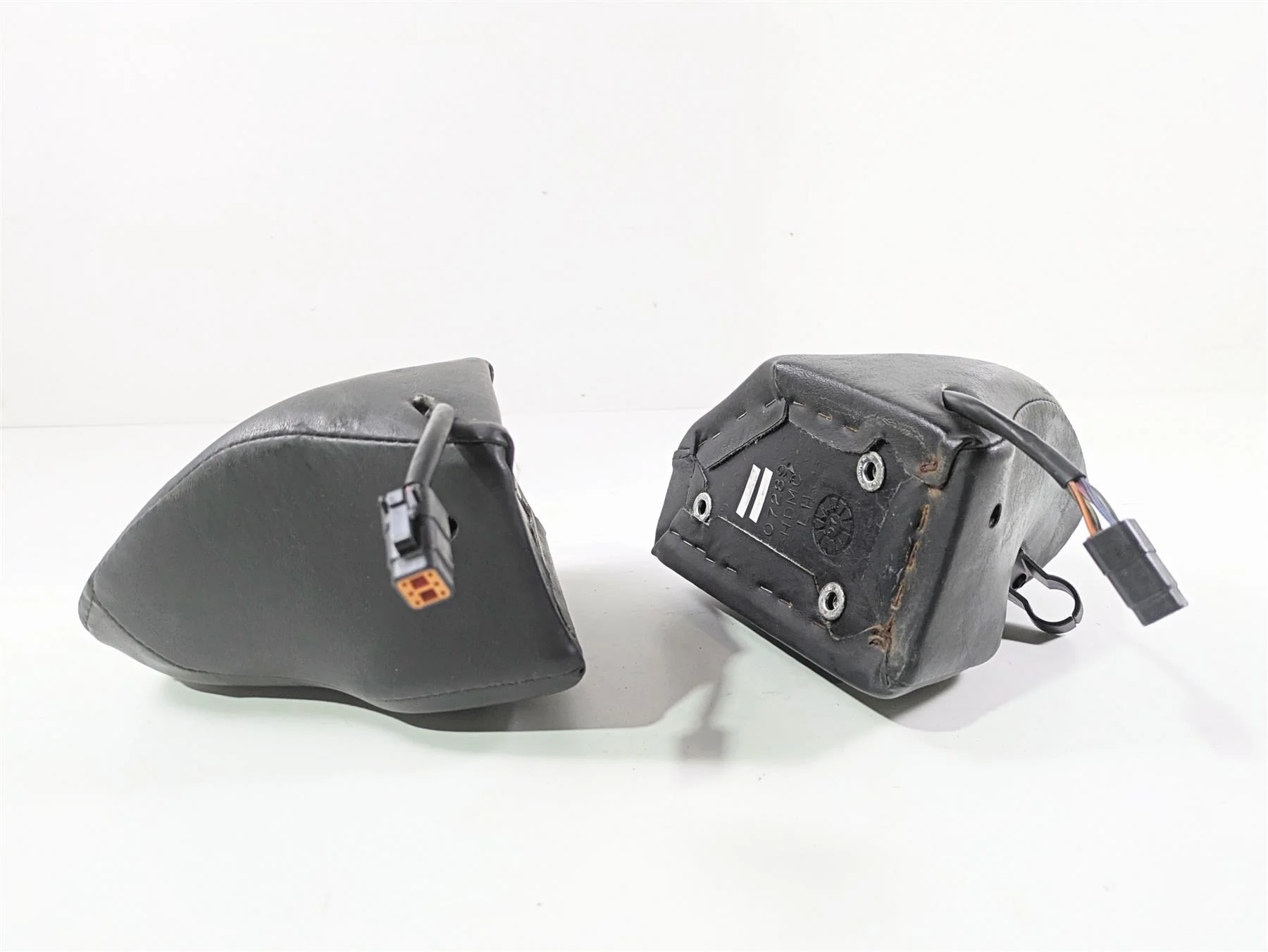 1999 Harley Touring FLHTCUI E-Glide Rear Speaker Housing Set 76303-98B - Image 2