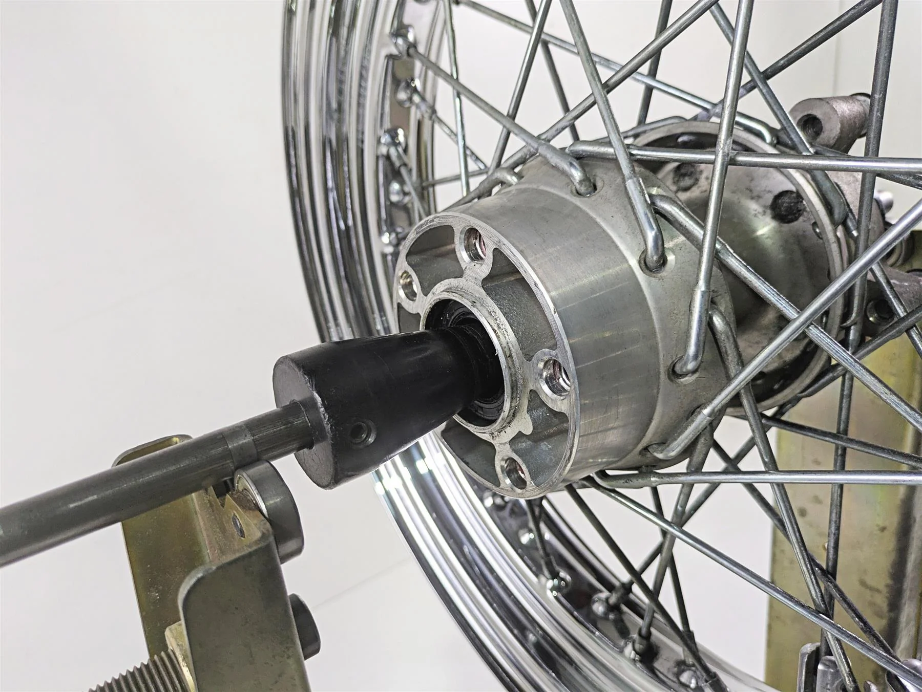 1999 Harley Touring FLHTCUI E-Glide Rear Wheel Rim 16x3 Spoke READ 41010-86C - Image 7