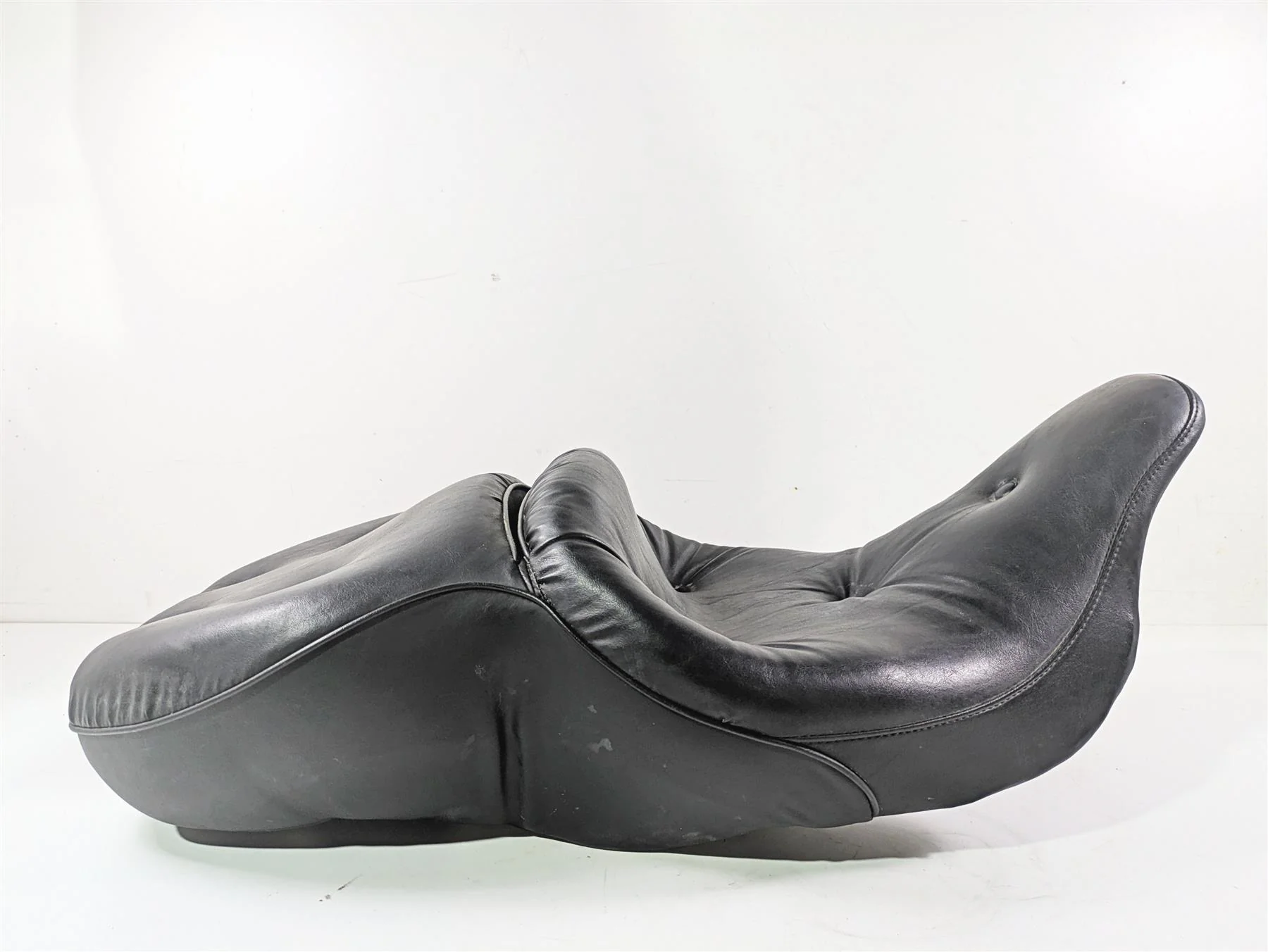 1999 Harley Touring FLHTCUI E-Glide Seat Saddle READ 52164-97B - Image 2