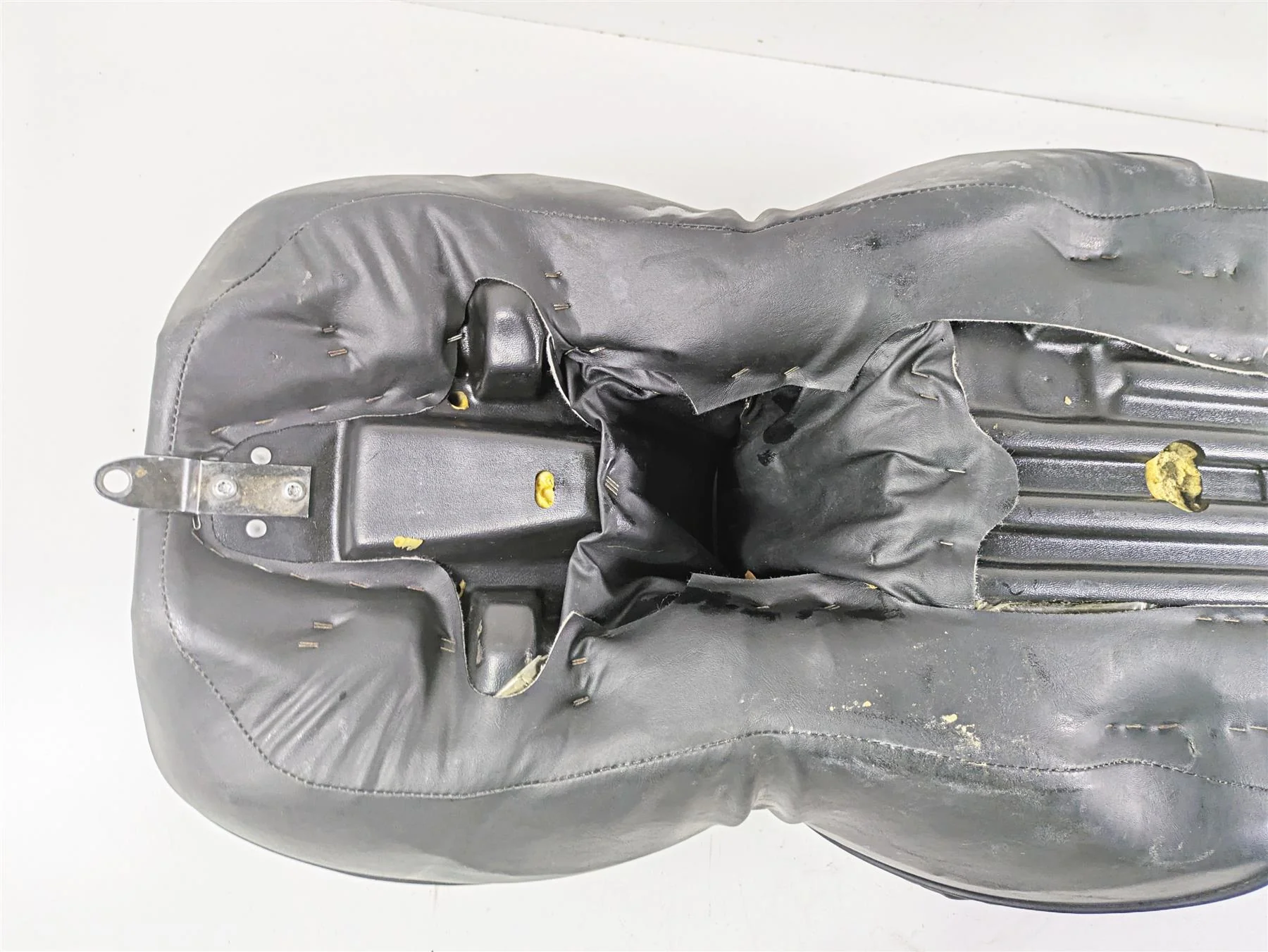 1999 Harley Touring FLHTCUI E-Glide Seat Saddle READ 52164-97B - Image 9