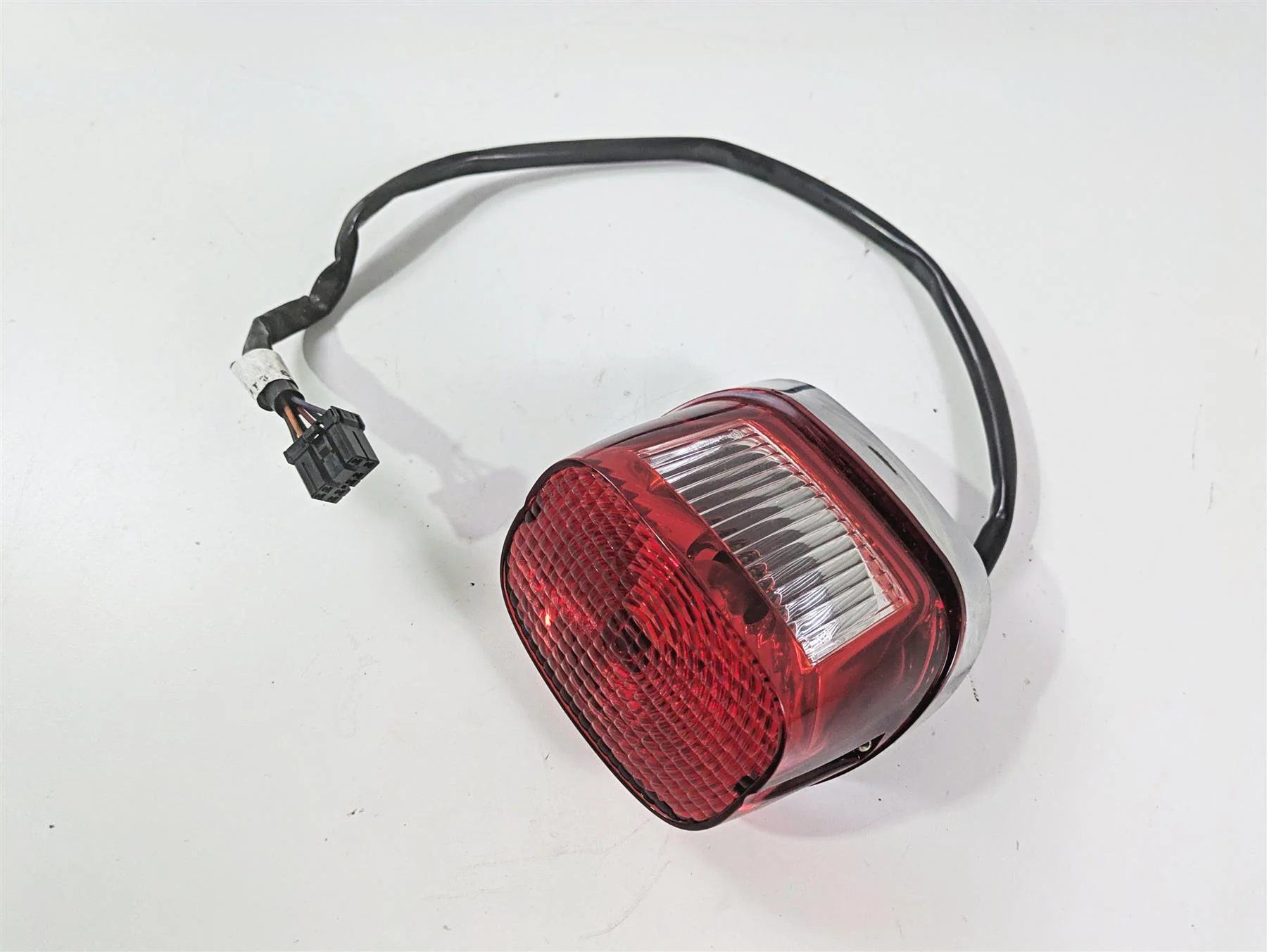 1999 Harley Touring FLHTCUI E-Glide Taillight Tail Light & Wiring 68140-04